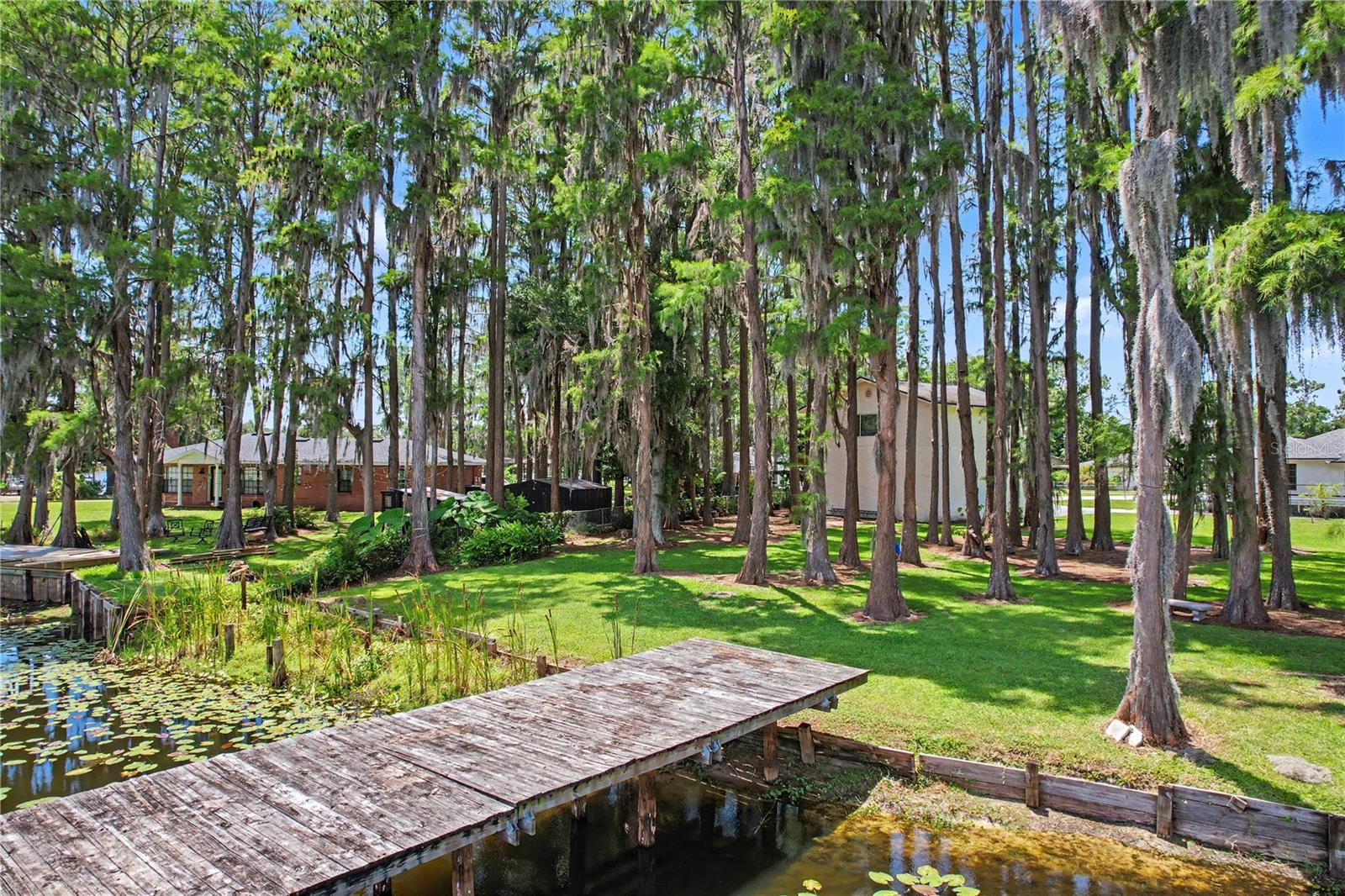 TRIPLE LAKE SHORES - Residential