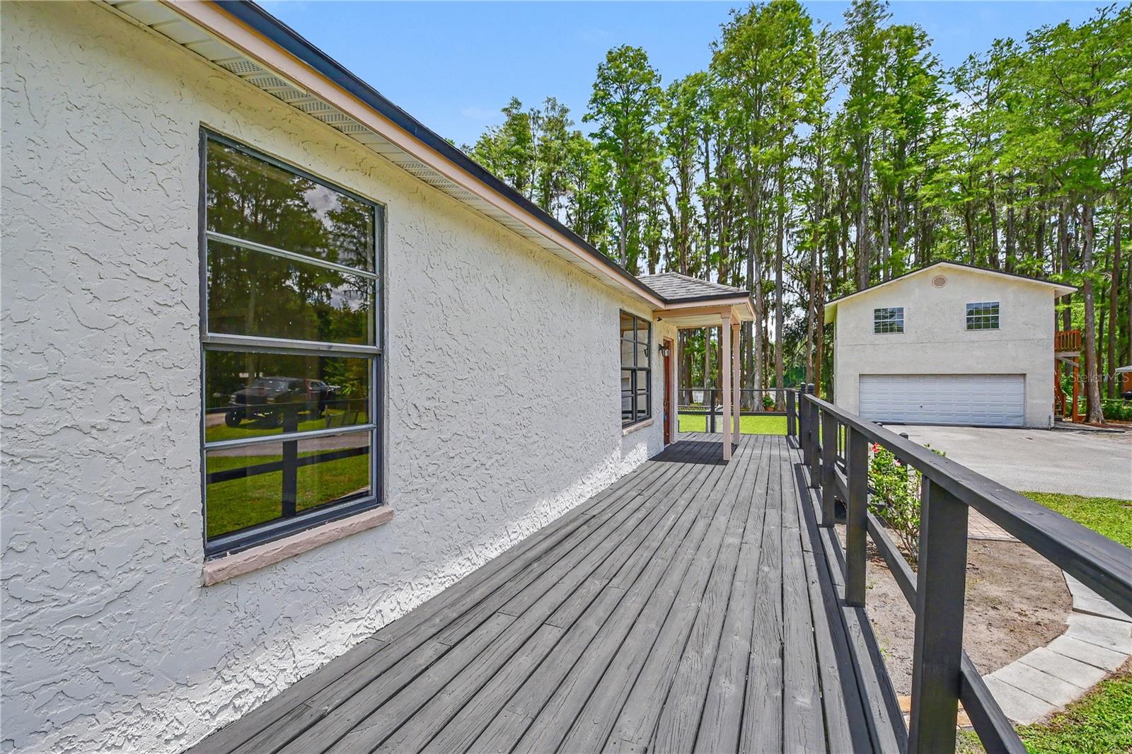 TRIPLE LAKE SHORES - Residential