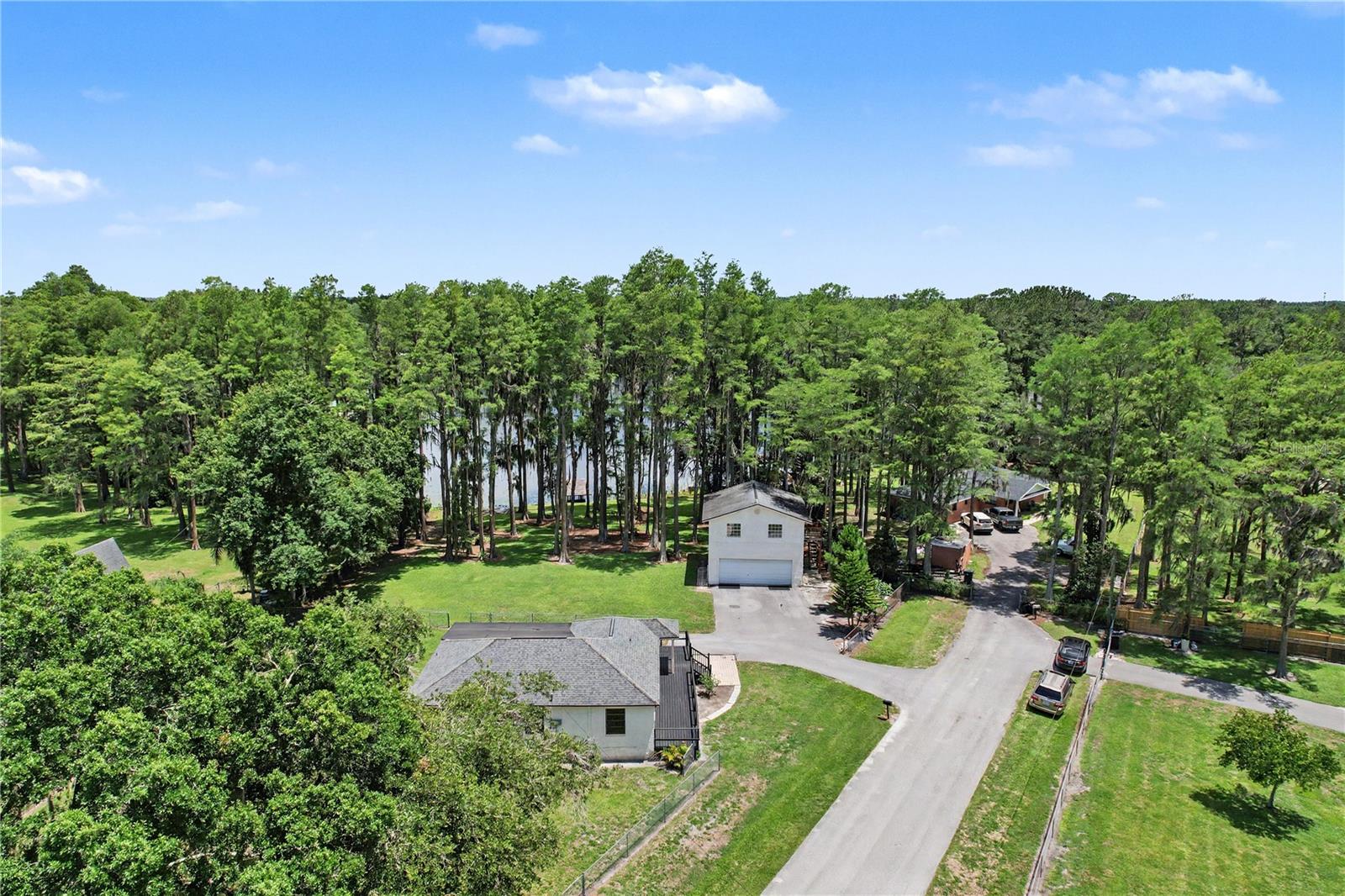 TRIPLE LAKE SHORES - Residential