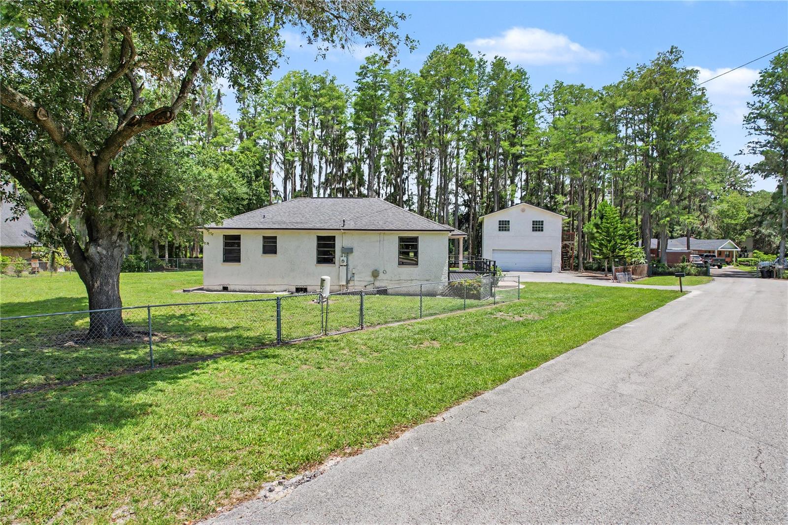 TRIPLE LAKE SHORES - Residential