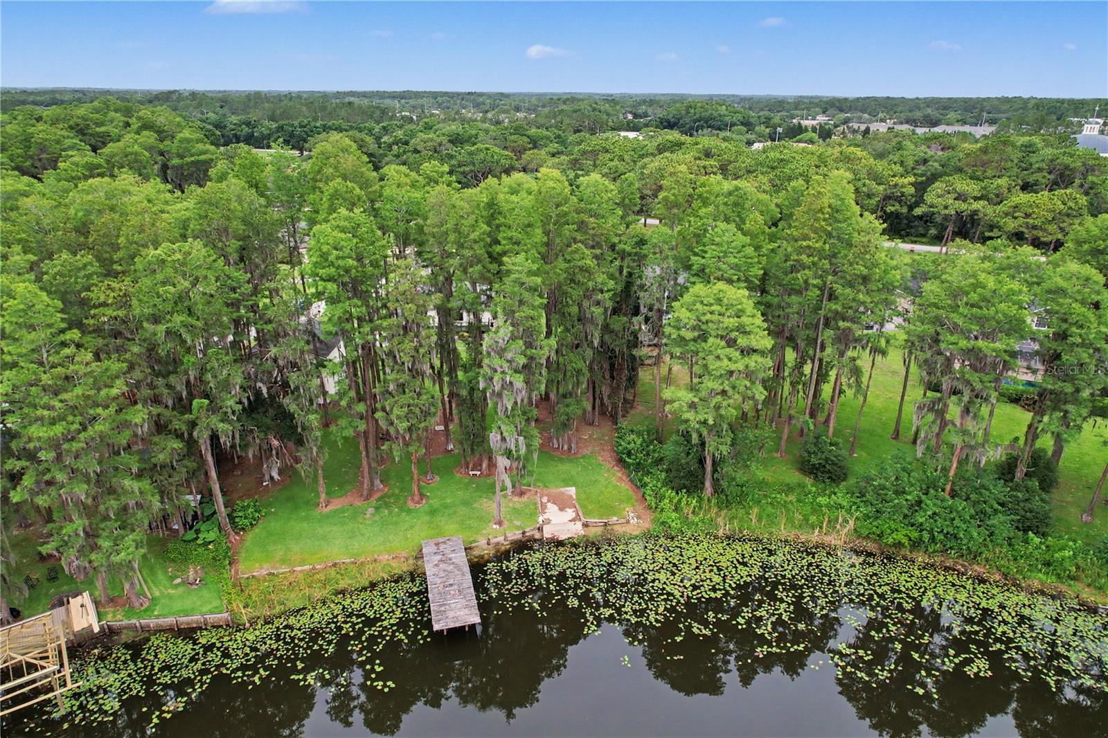 TRIPLE LAKE SHORES - Residential