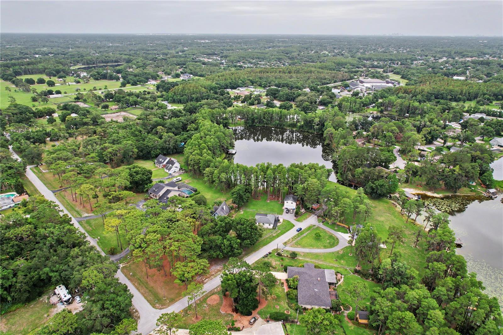 TRIPLE LAKE SHORES - Residential