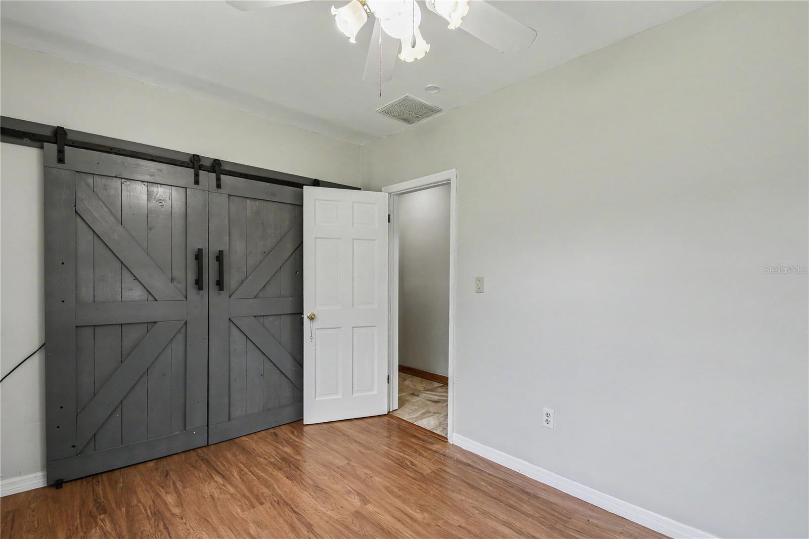 TRIPLE LAKE SHORES - Residential