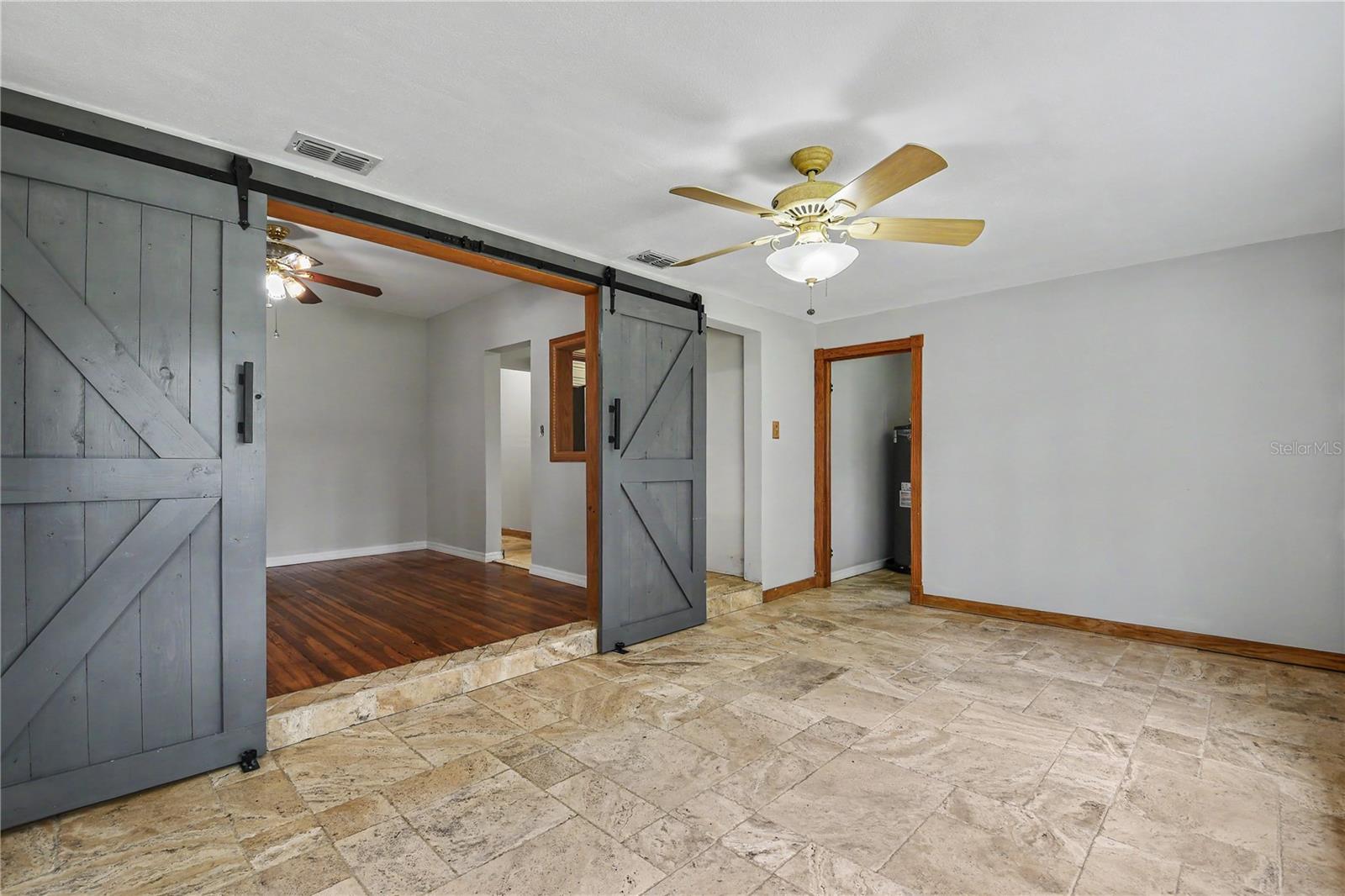 TRIPLE LAKE SHORES - Residential