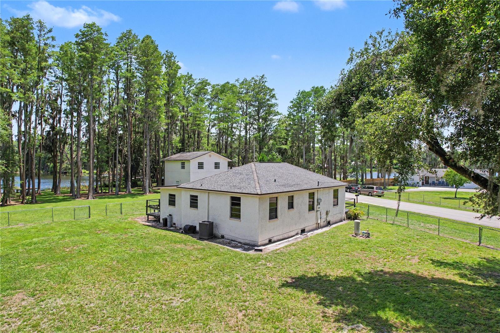 TRIPLE LAKE SHORES - Residential