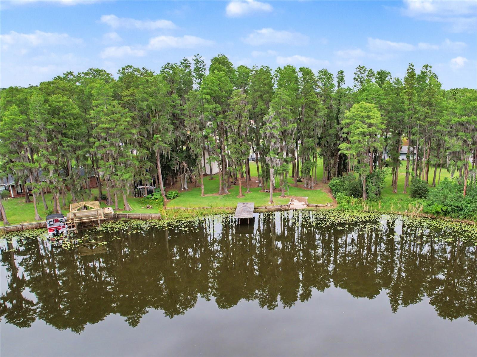 TRIPLE LAKE SHORES - Residential