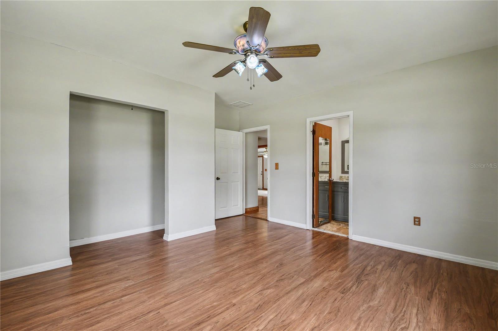 TRIPLE LAKE SHORES - Residential