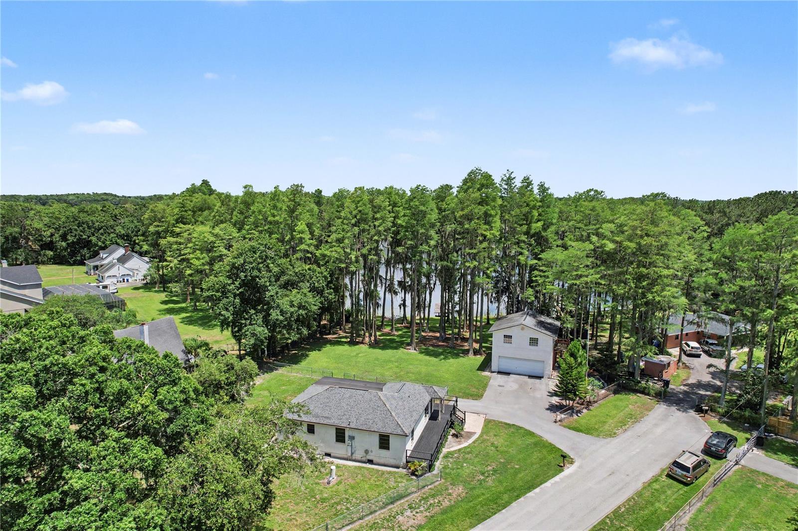 TRIPLE LAKE SHORES - Residential