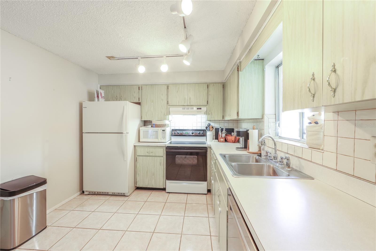 HARBOR HEIGHTS ESTATES - Residential