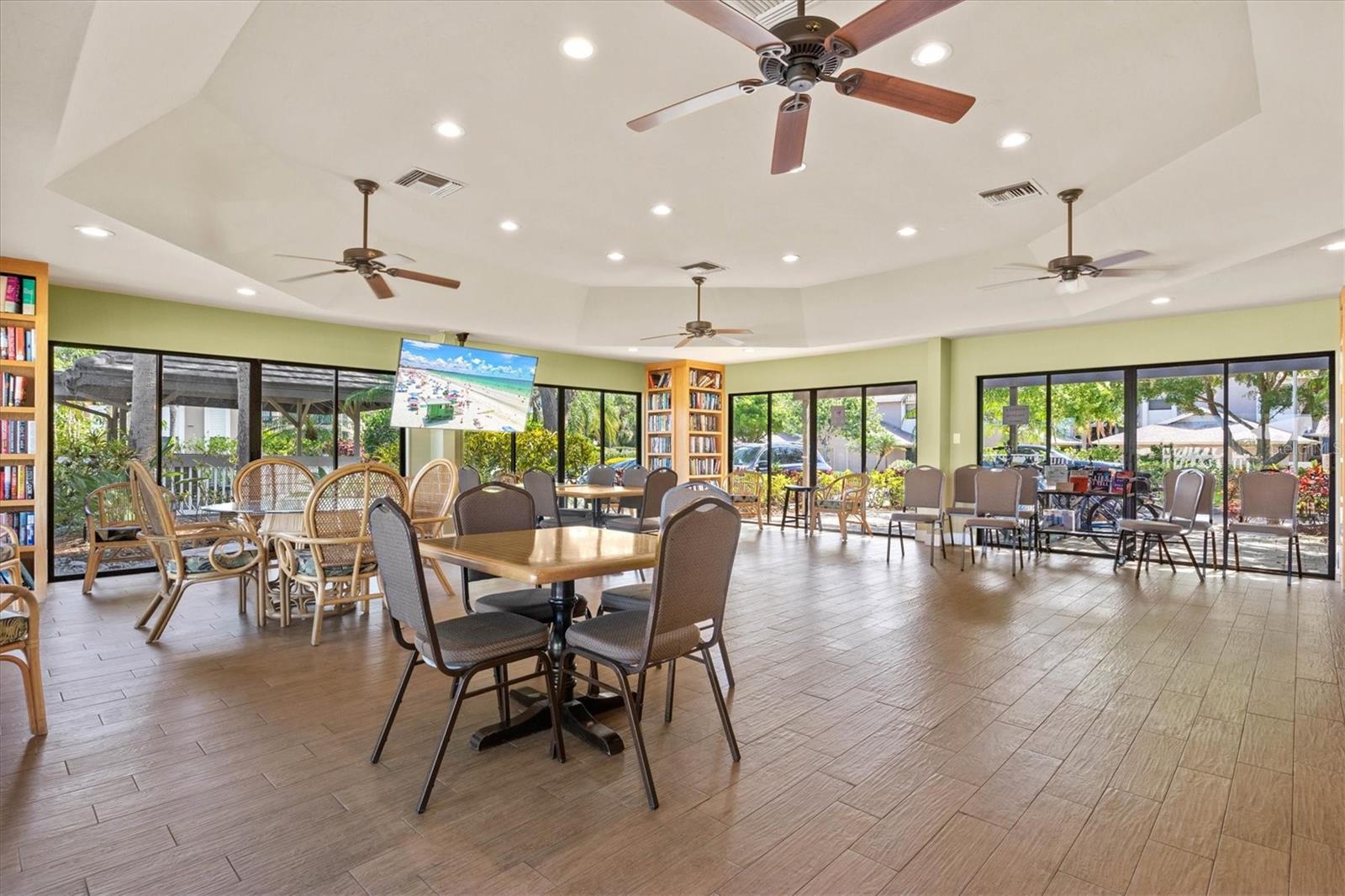 LANDINGS SOUTH V - Residential