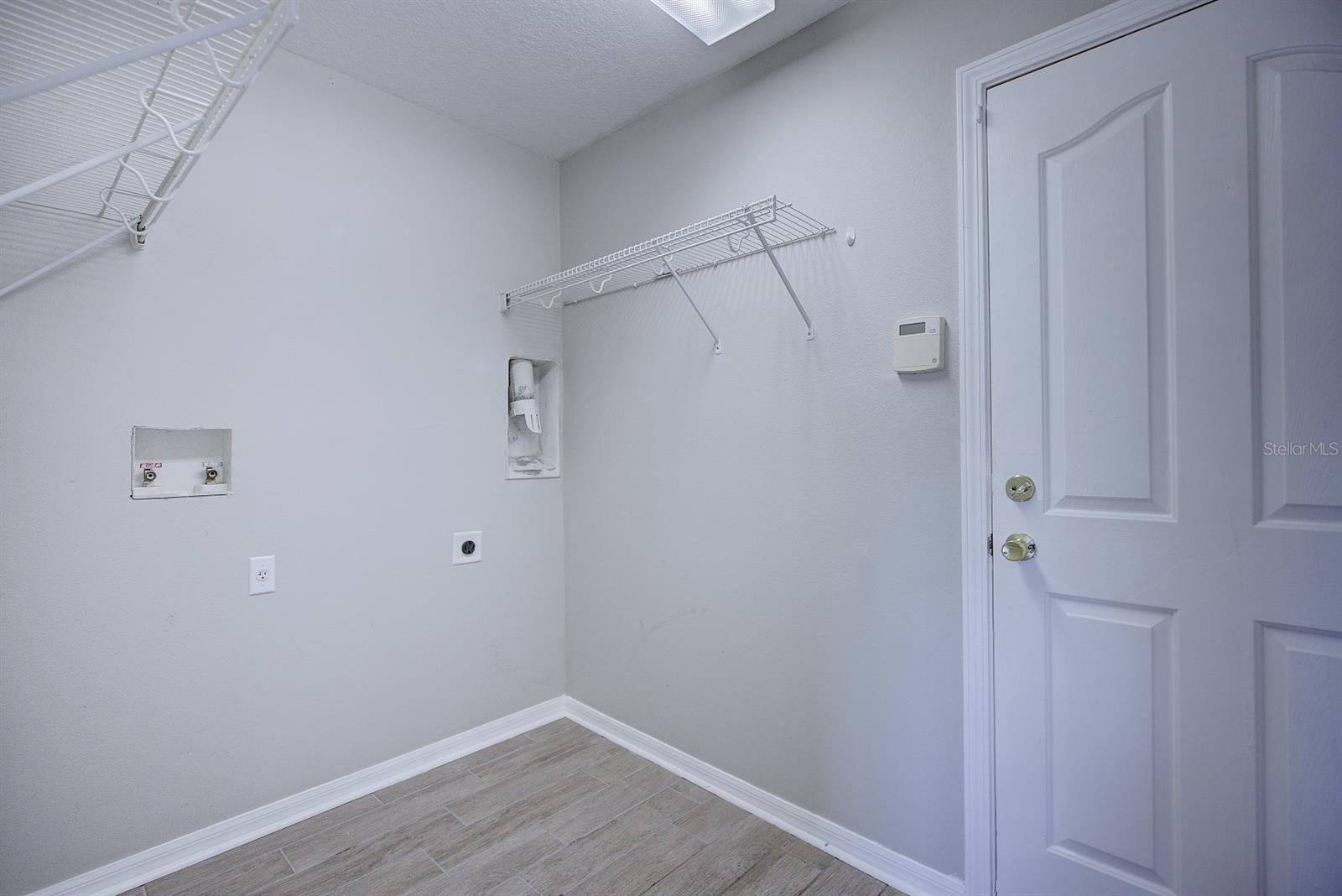 HUNTERS GREENE PH 03 - Residential