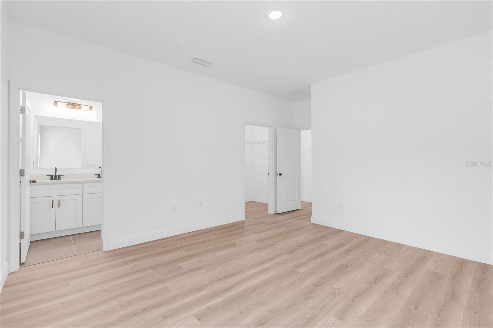 MARION OAKS UN 04 - Residential