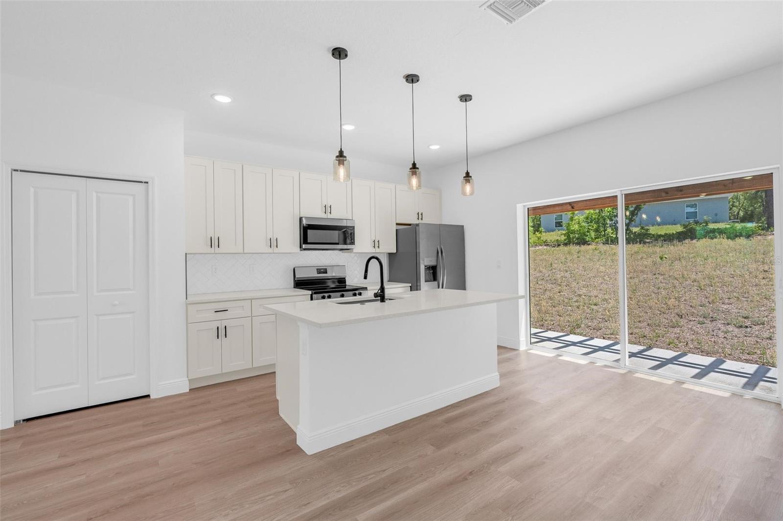 MARION OAKS UN 04 - Residential