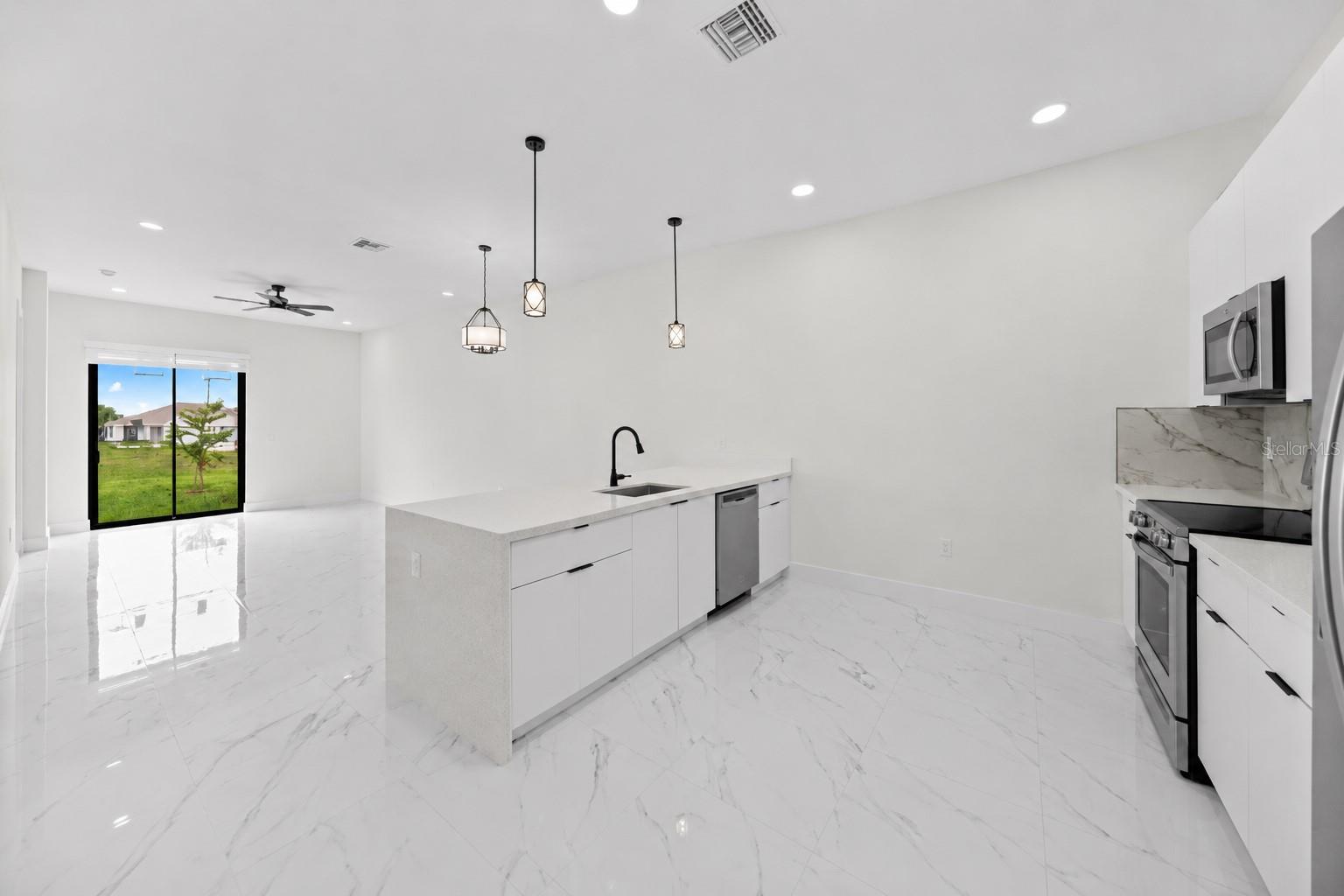 CAPE CORAL - Residential Income