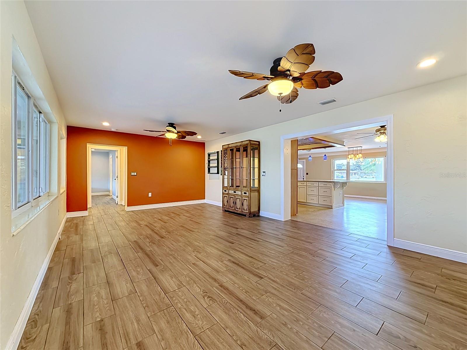 KENNETH CITY - Residential