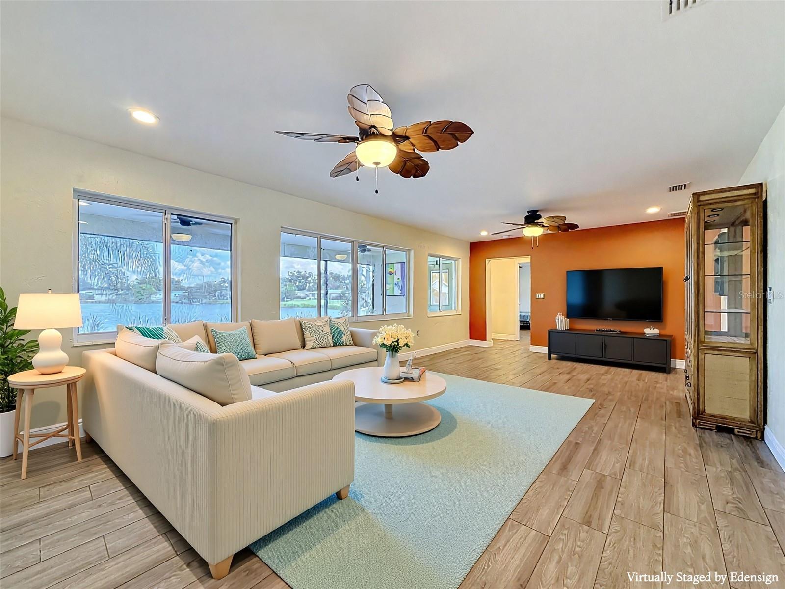 KENNETH CITY - Residential