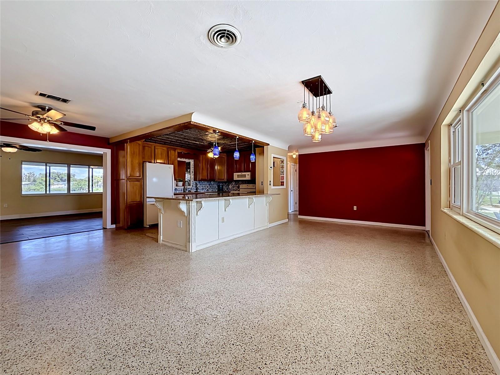KENNETH CITY - Residential