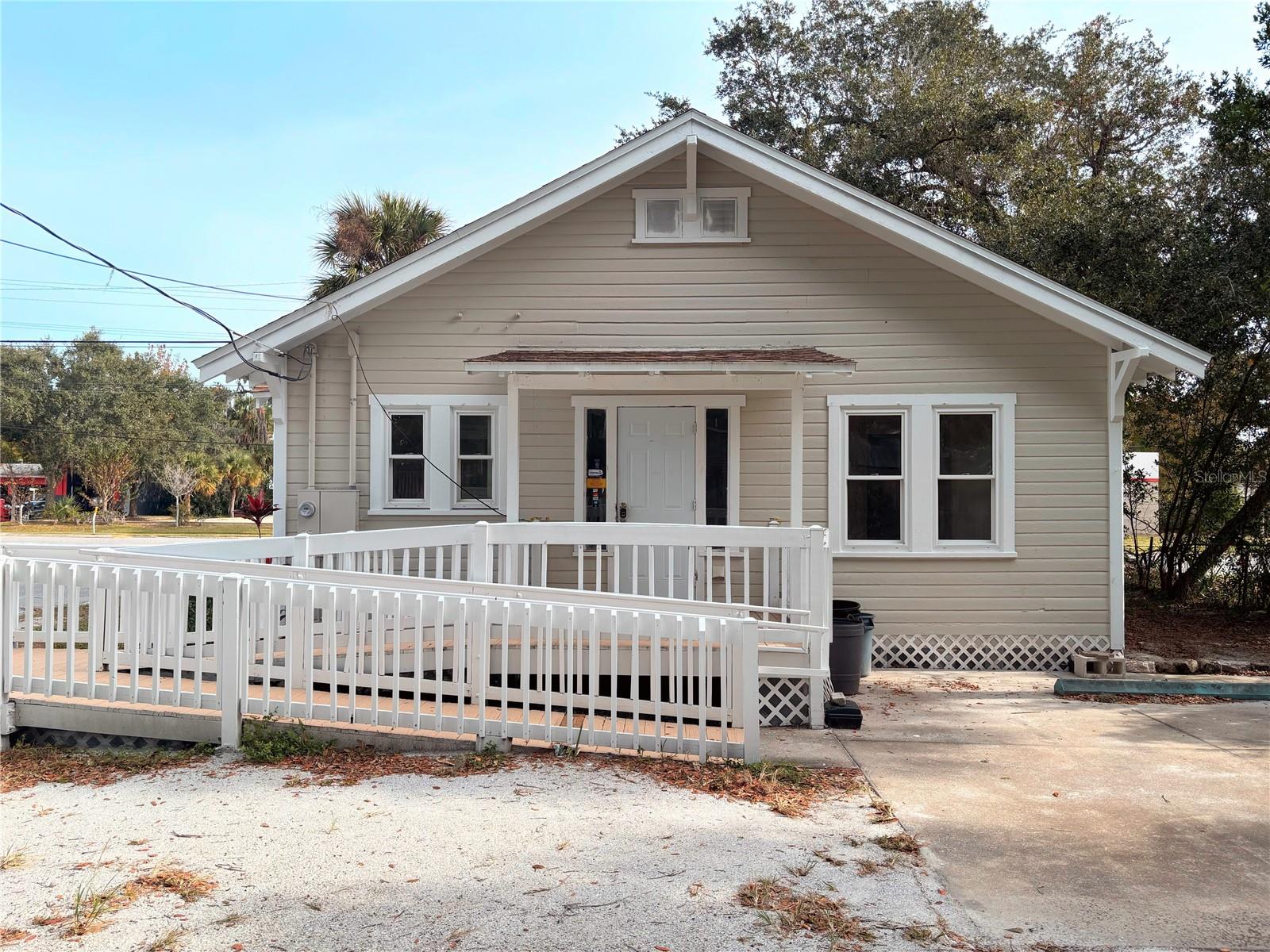 CONNORS NEW SMYRNA - Commercial Sale