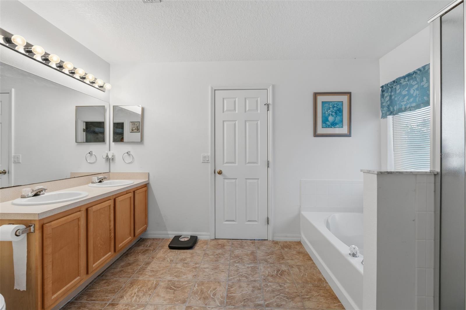 SUNRISE LAKES PH I SUB - Residential