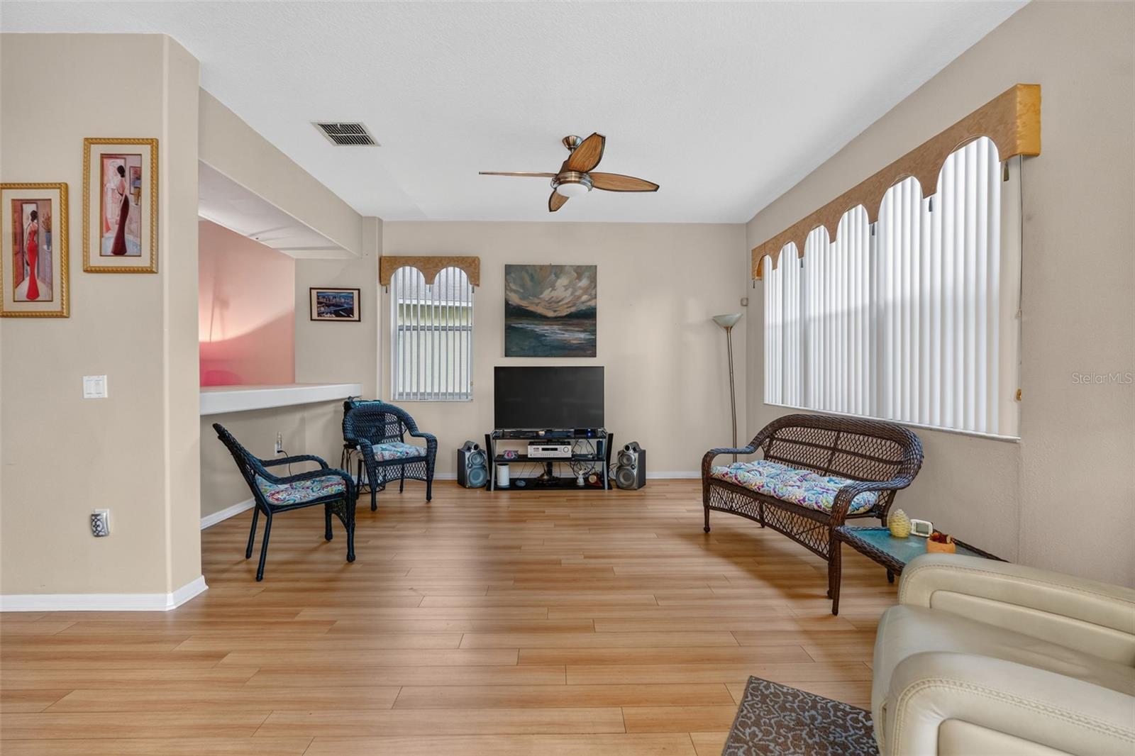 SUNRISE LAKES PH I SUB - Residential