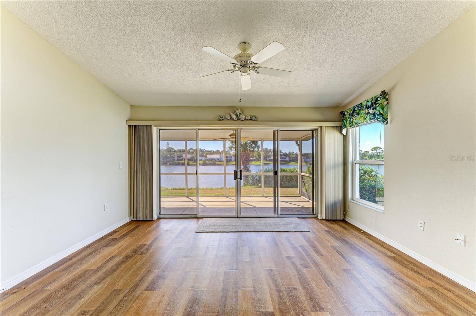 SPRING LAKES VII - Residential