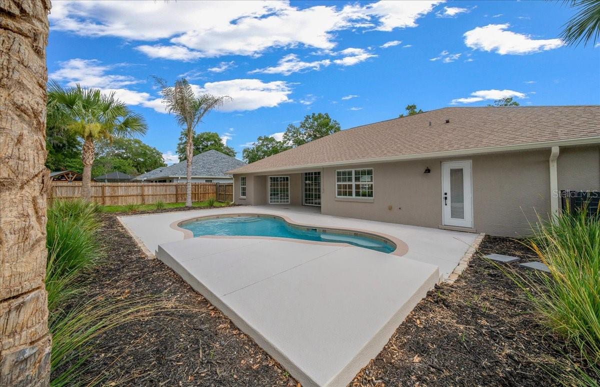 HIDDEN GROVE - Residential
