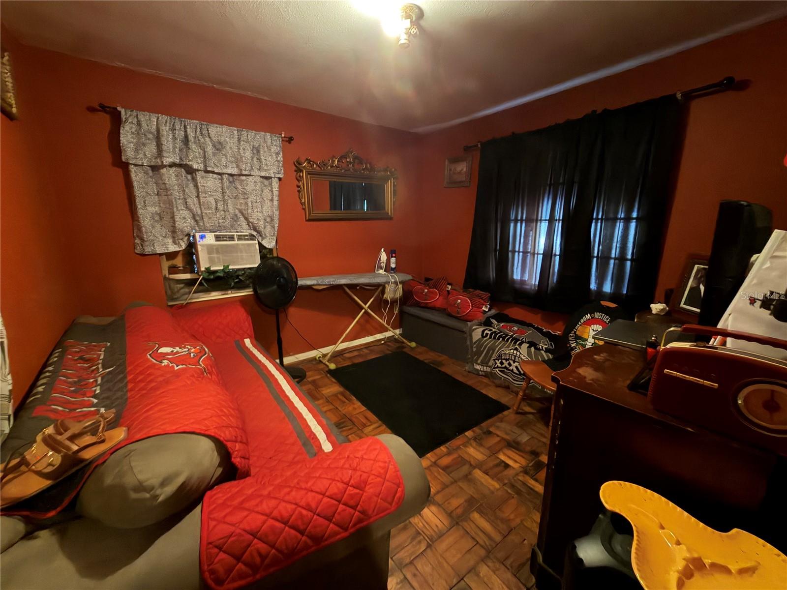BANZA BANZA - Residential