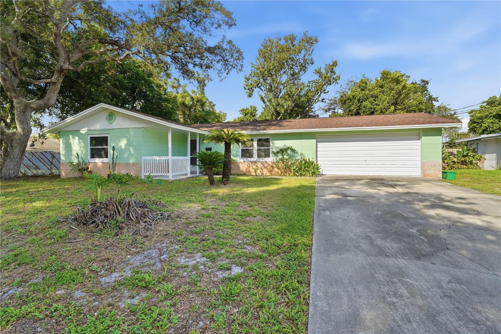 Welcome to your turn-key coastal gem! Featuring 3 spacious bedrooms and 2 stylishly remodeled bathrooms, this home has been tastefully updated from head to toe, for effortless living. Located right in the heart of Daytona Beach, you'll enjoy total convenience with quick access to everyday essentials, shopping. highways, restaurants, and top attractions plus beaches are just minutes away. Whether you're looking for a primary residence or a stellar coastal getaway, this property is a must-see. Schedule your showing today! Start living the
Sunshine State dream!
