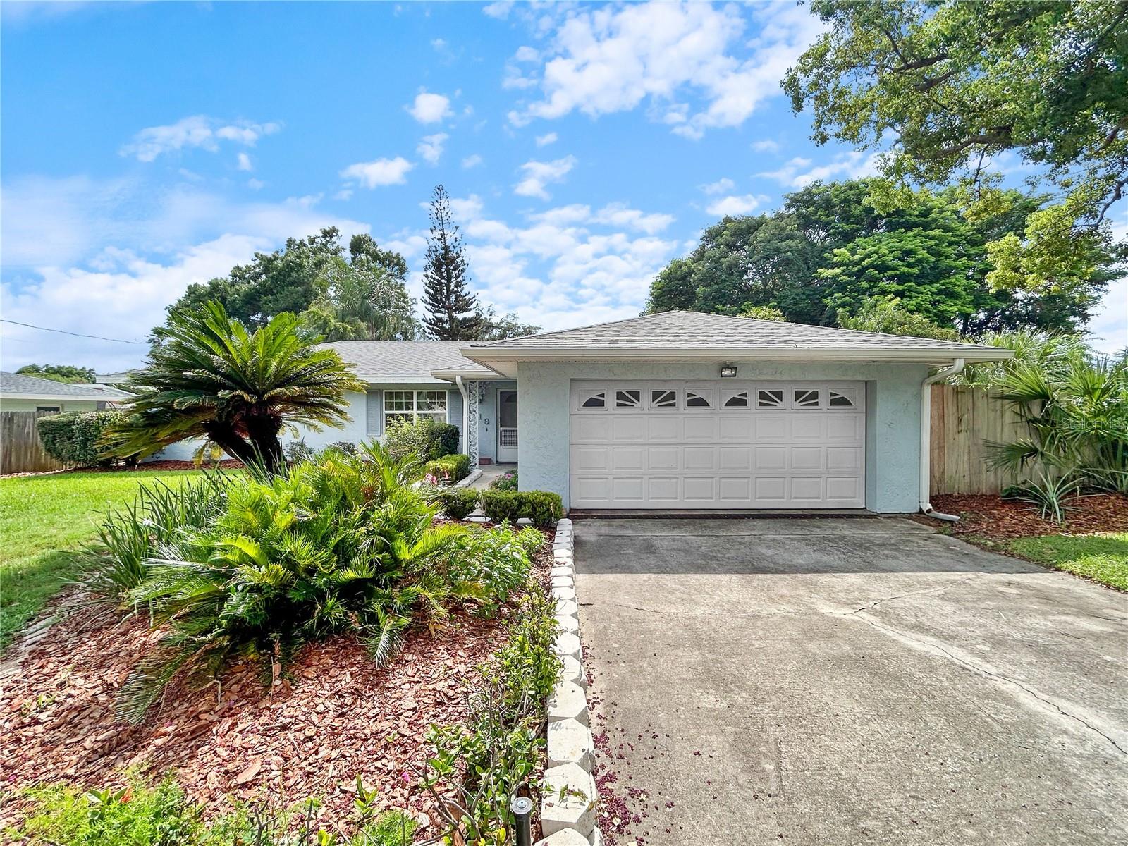 ELOISE WOODS LAKE MARIAM UNIT - Residential