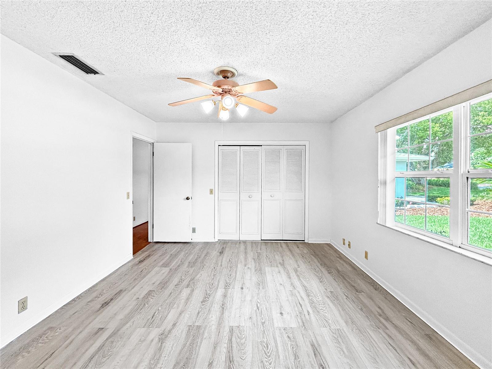 ELOISE WOODS LAKE MARIAM UNIT - Residential