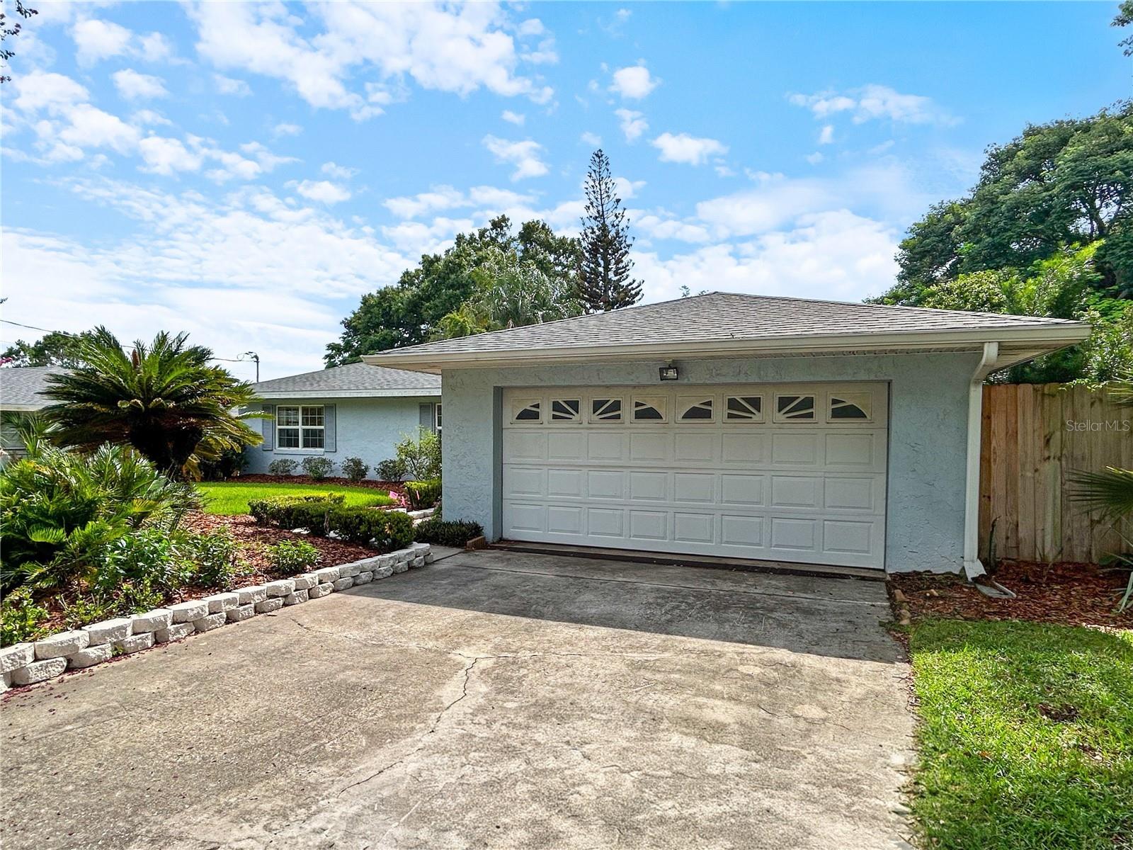 ELOISE WOODS LAKE MARIAM UNIT - Residential