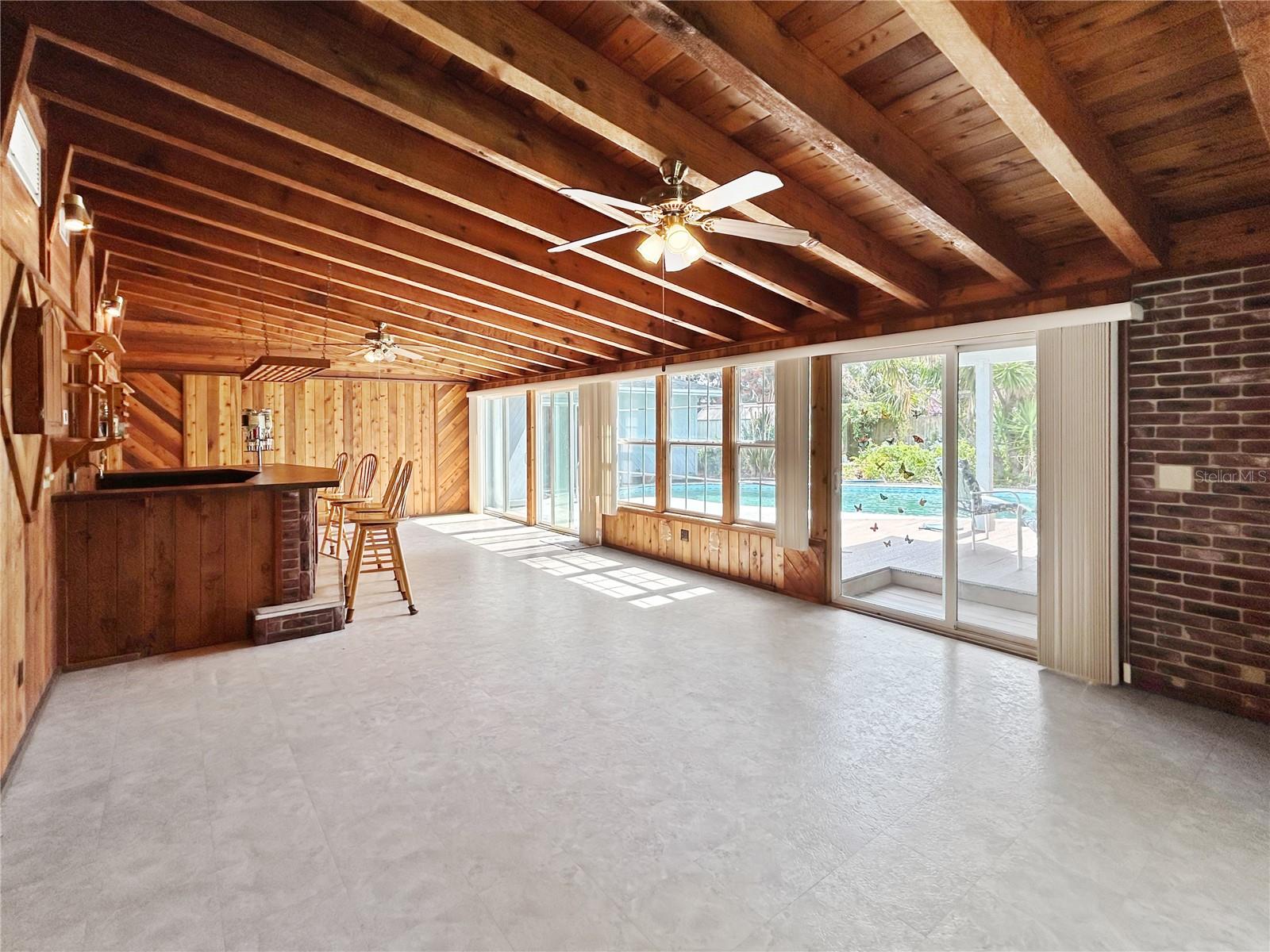ELOISE WOODS LAKE MARIAM UNIT - Residential