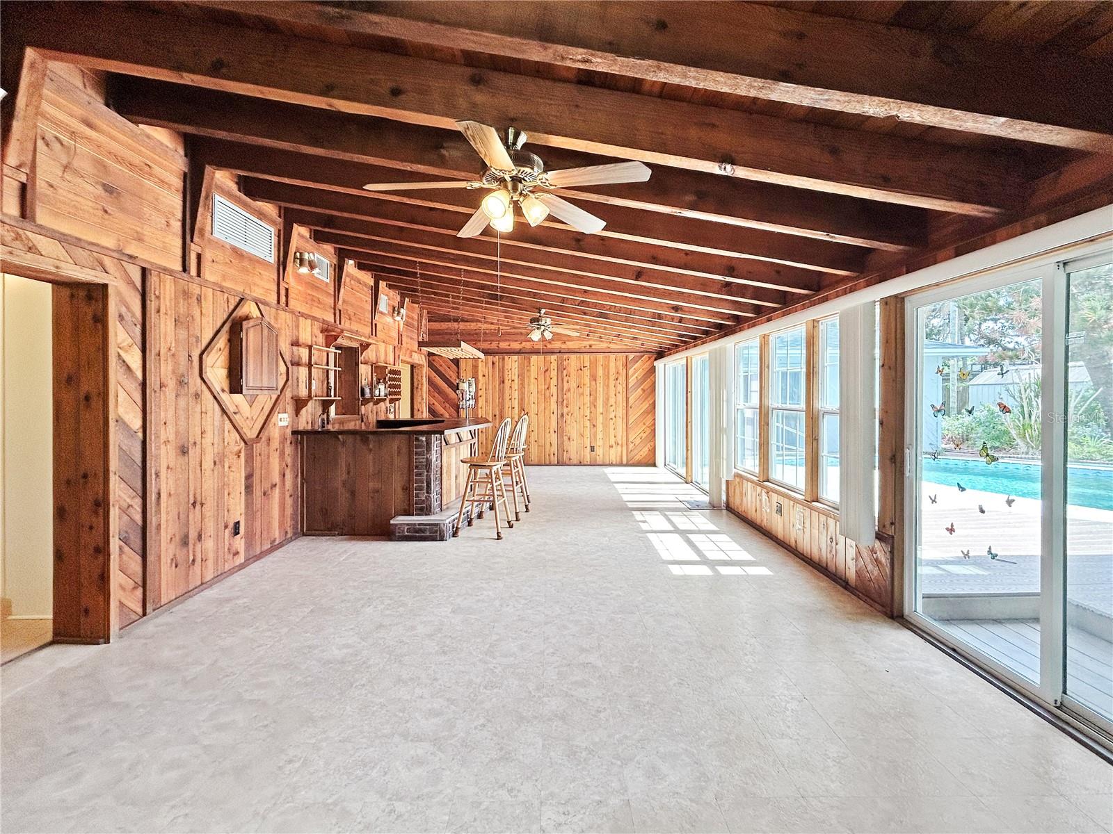 ELOISE WOODS LAKE MARIAM UNIT - Residential