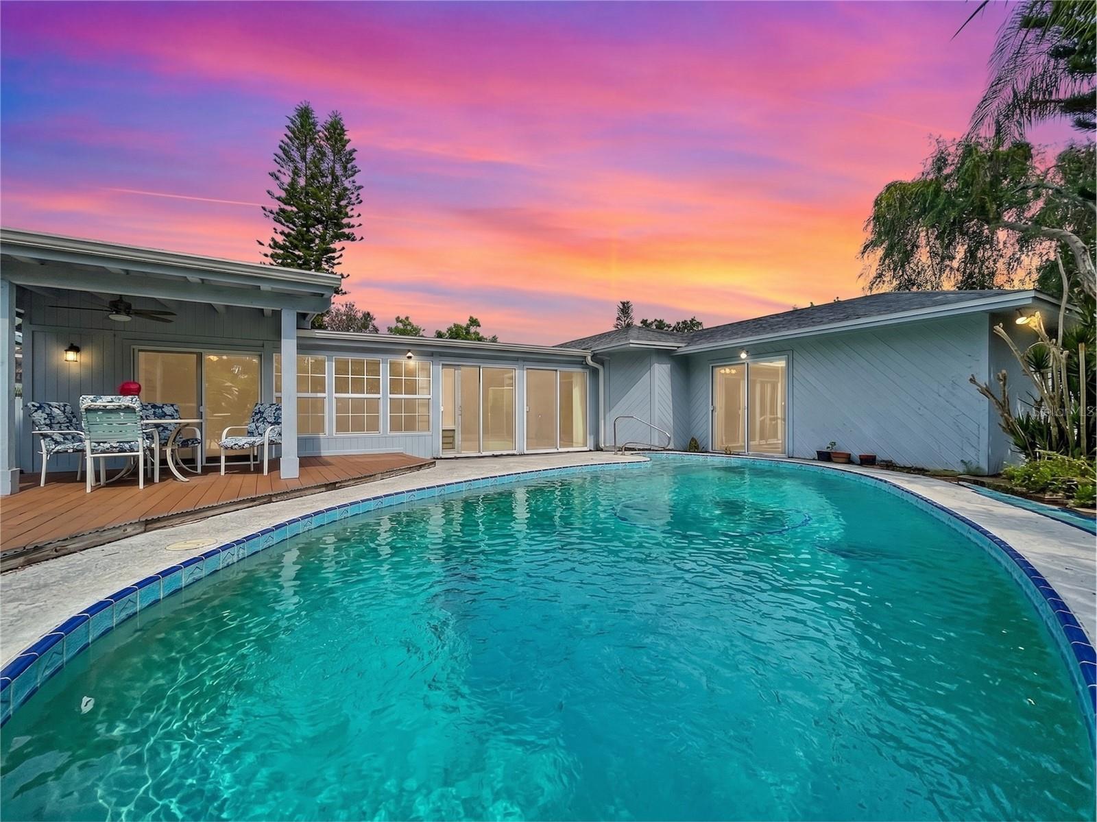 ELOISE WOODS LAKE MARIAM UNIT - Residential
