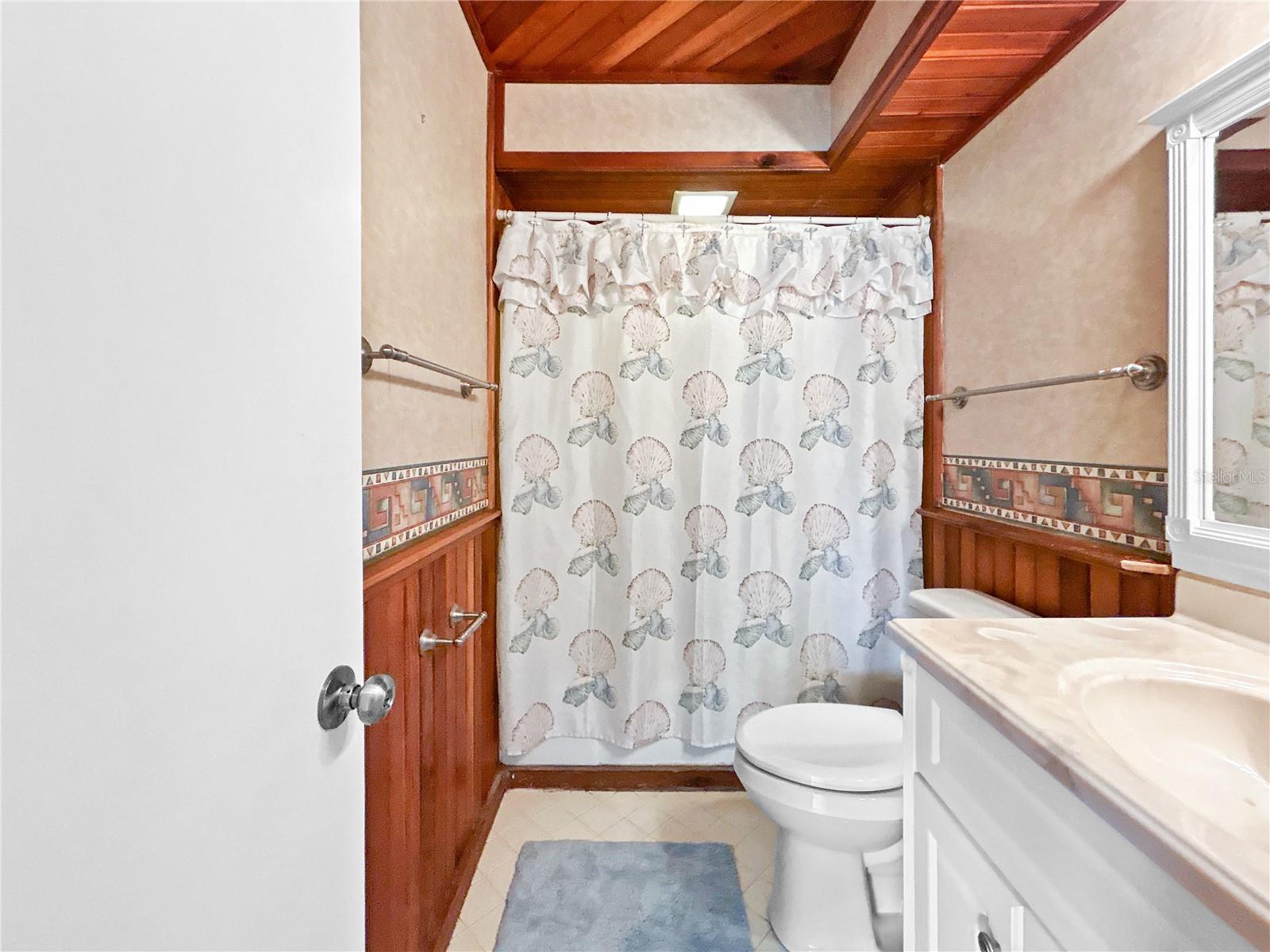 ELOISE WOODS LAKE MARIAM UNIT - Residential
