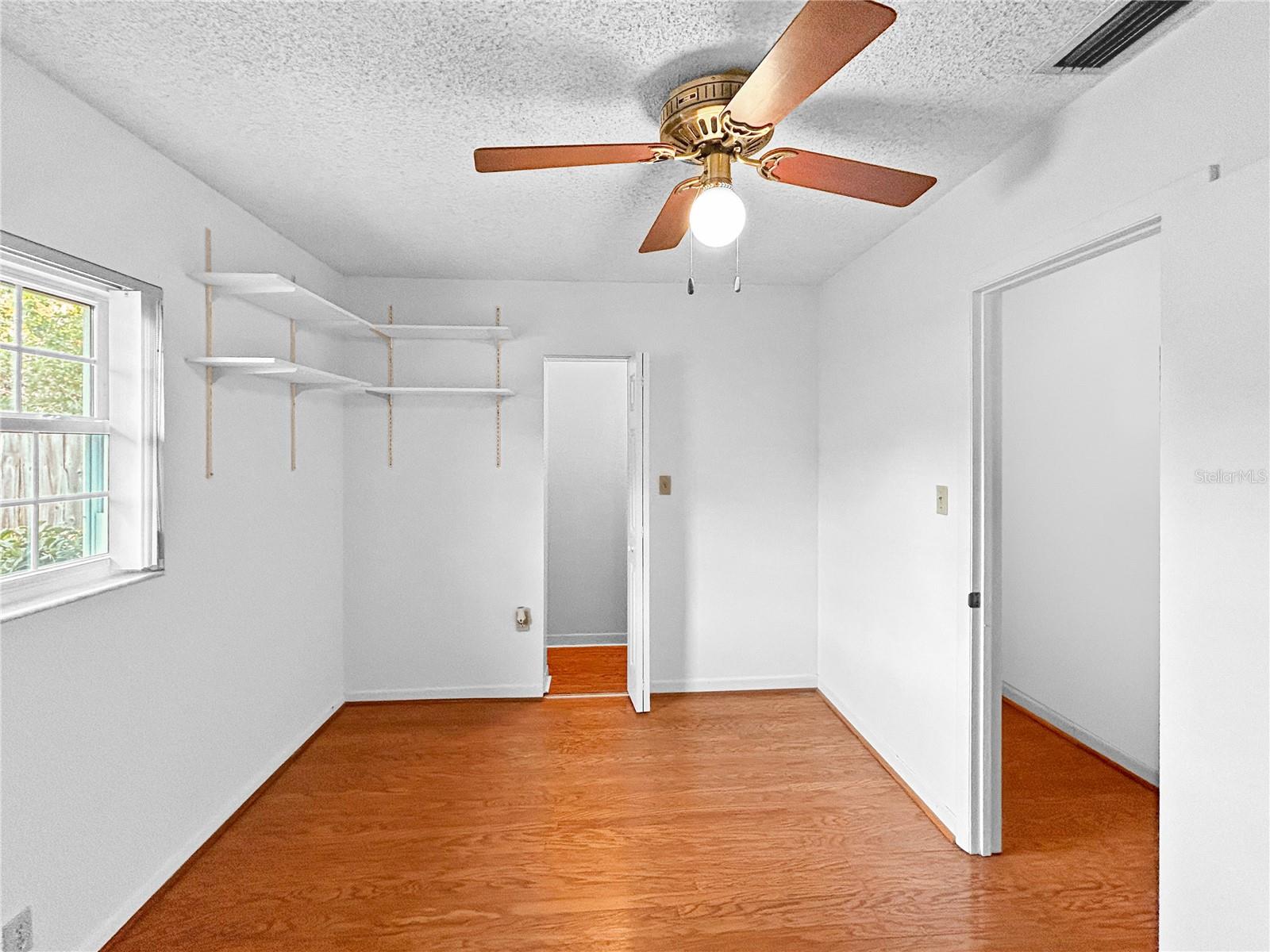 ELOISE WOODS LAKE MARIAM UNIT - Residential