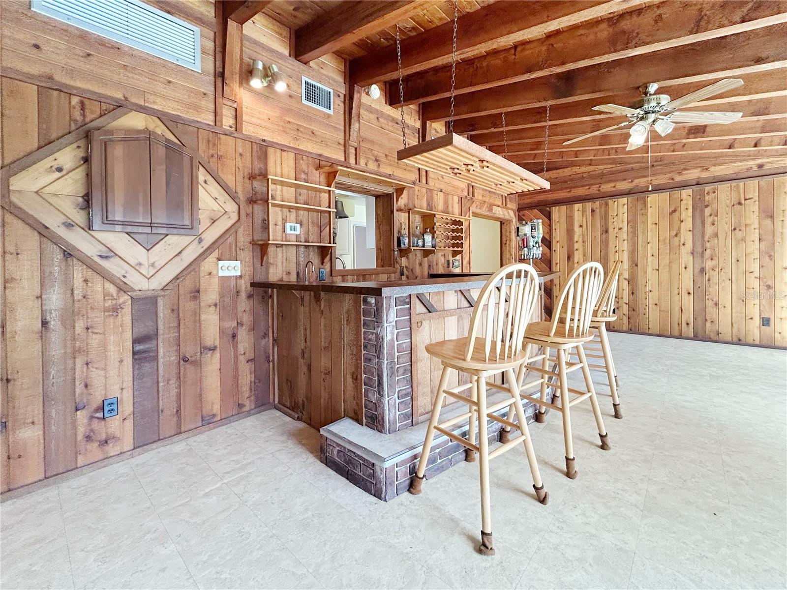 ELOISE WOODS LAKE MARIAM UNIT - Residential