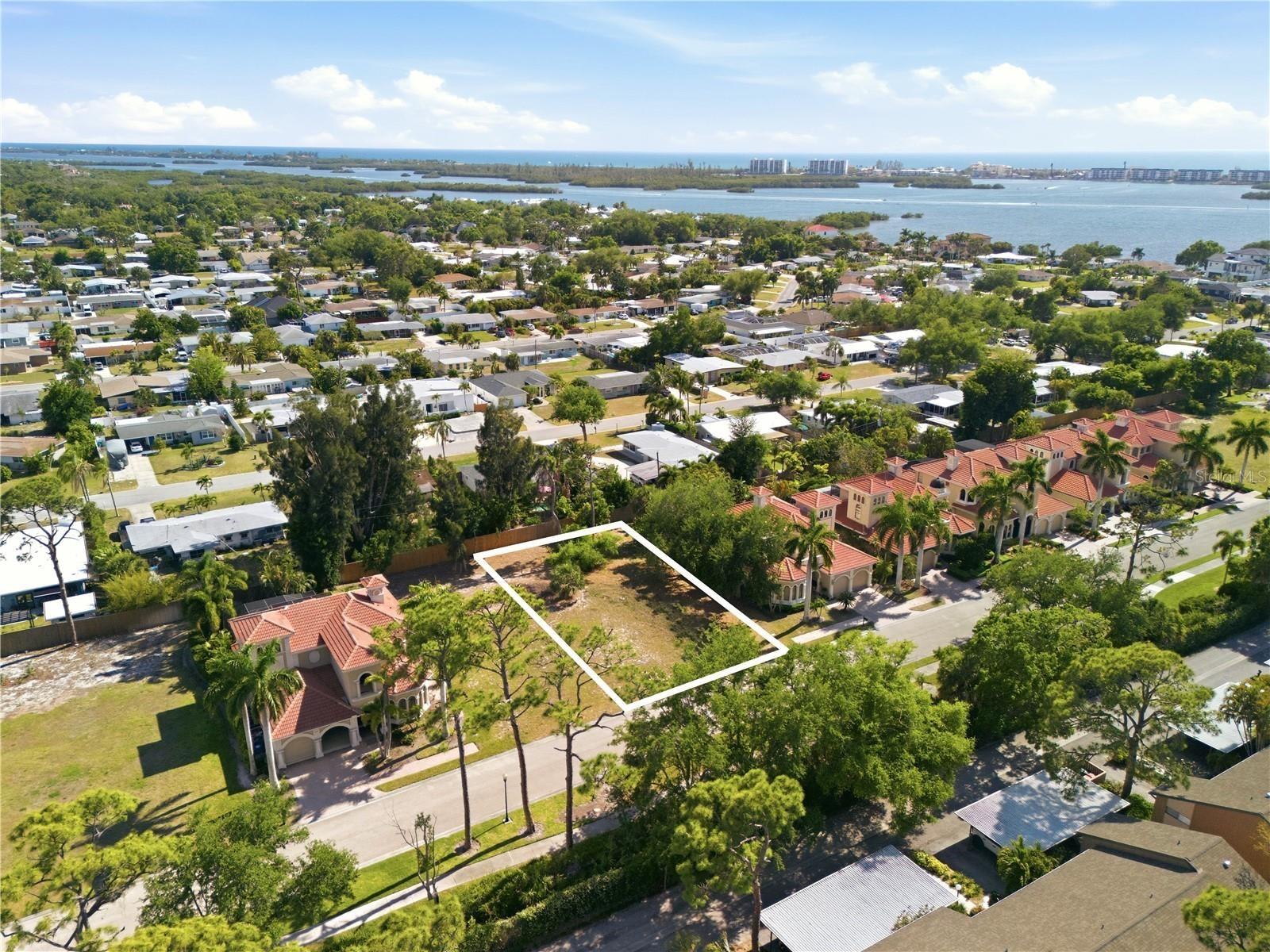 PORTOFINO ON THE BAY - Land