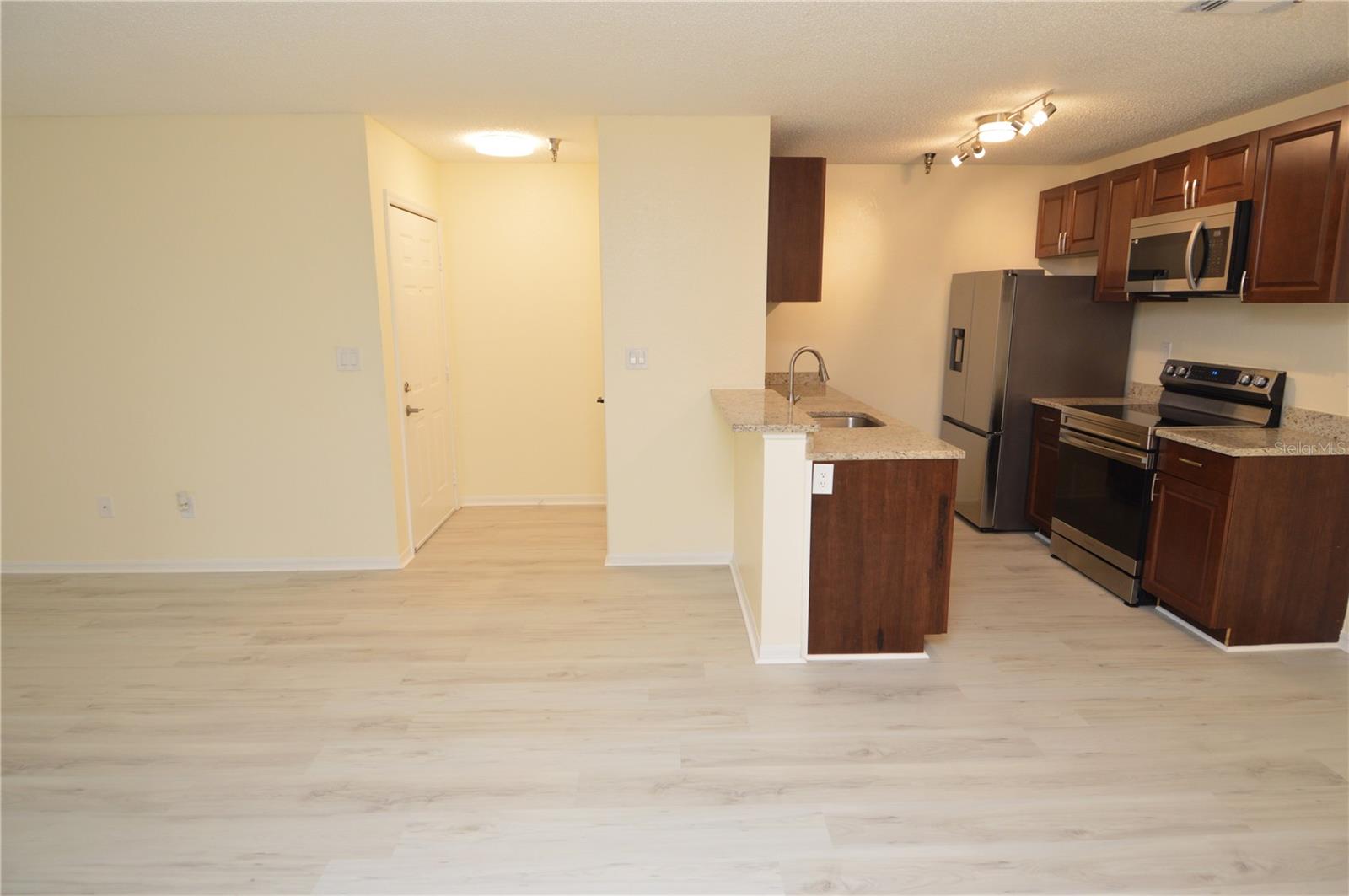 ITOPIA PRIVATE RESIDENCES CONDO - Residential Lease