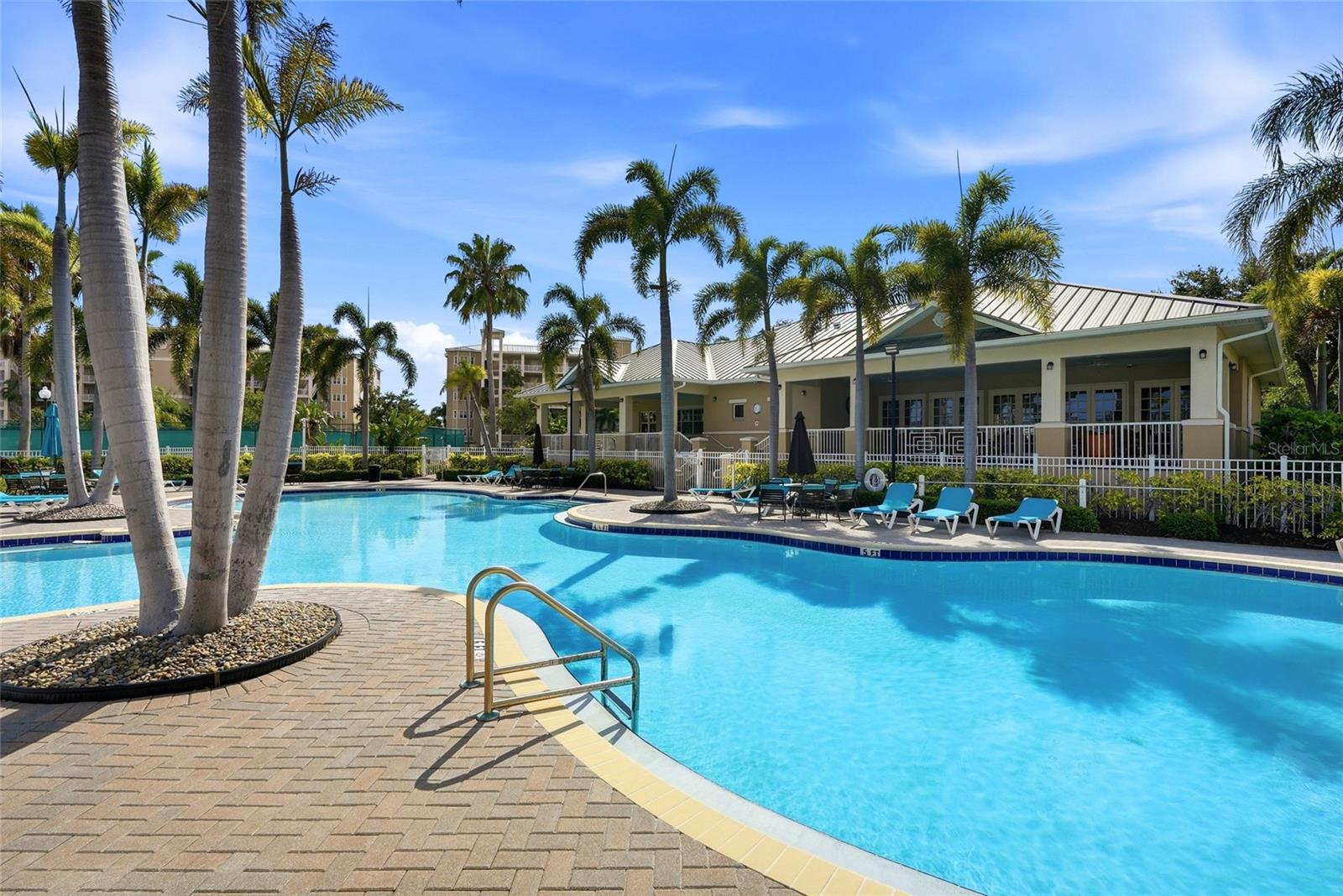 TOWNHOMES OF SEMINOLE ISLE - Residential