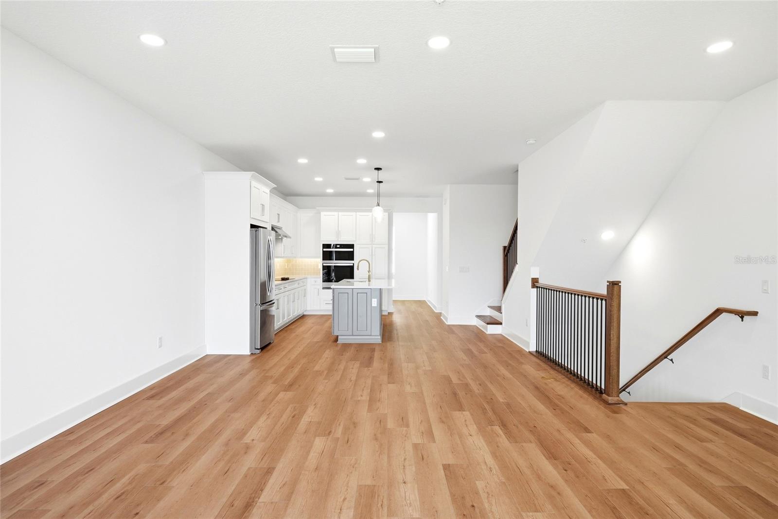 TOWNHOMES OF SEMINOLE ISLE - Residential