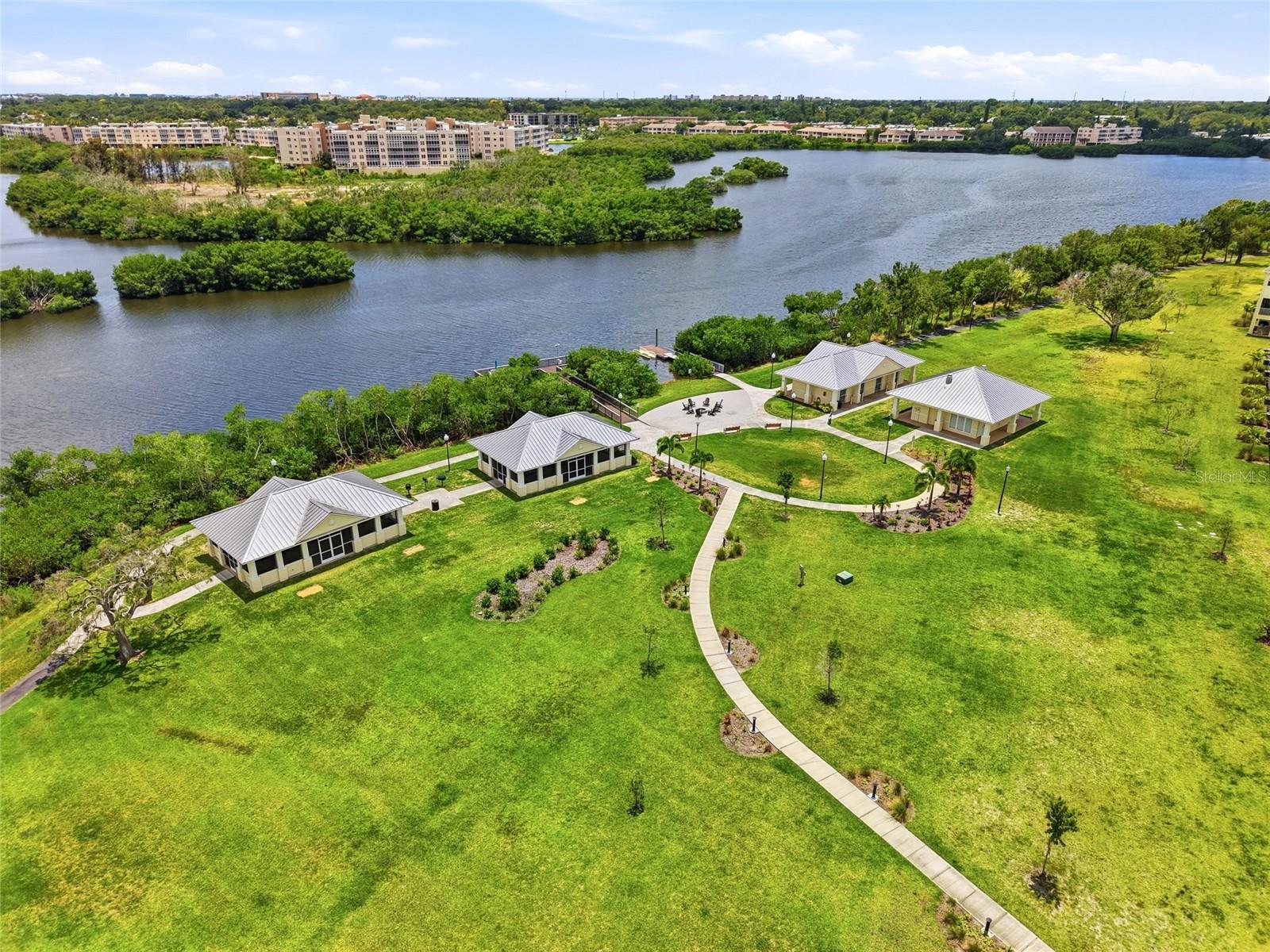 TOWNHOMES OF SEMINOLE ISLE - Residential