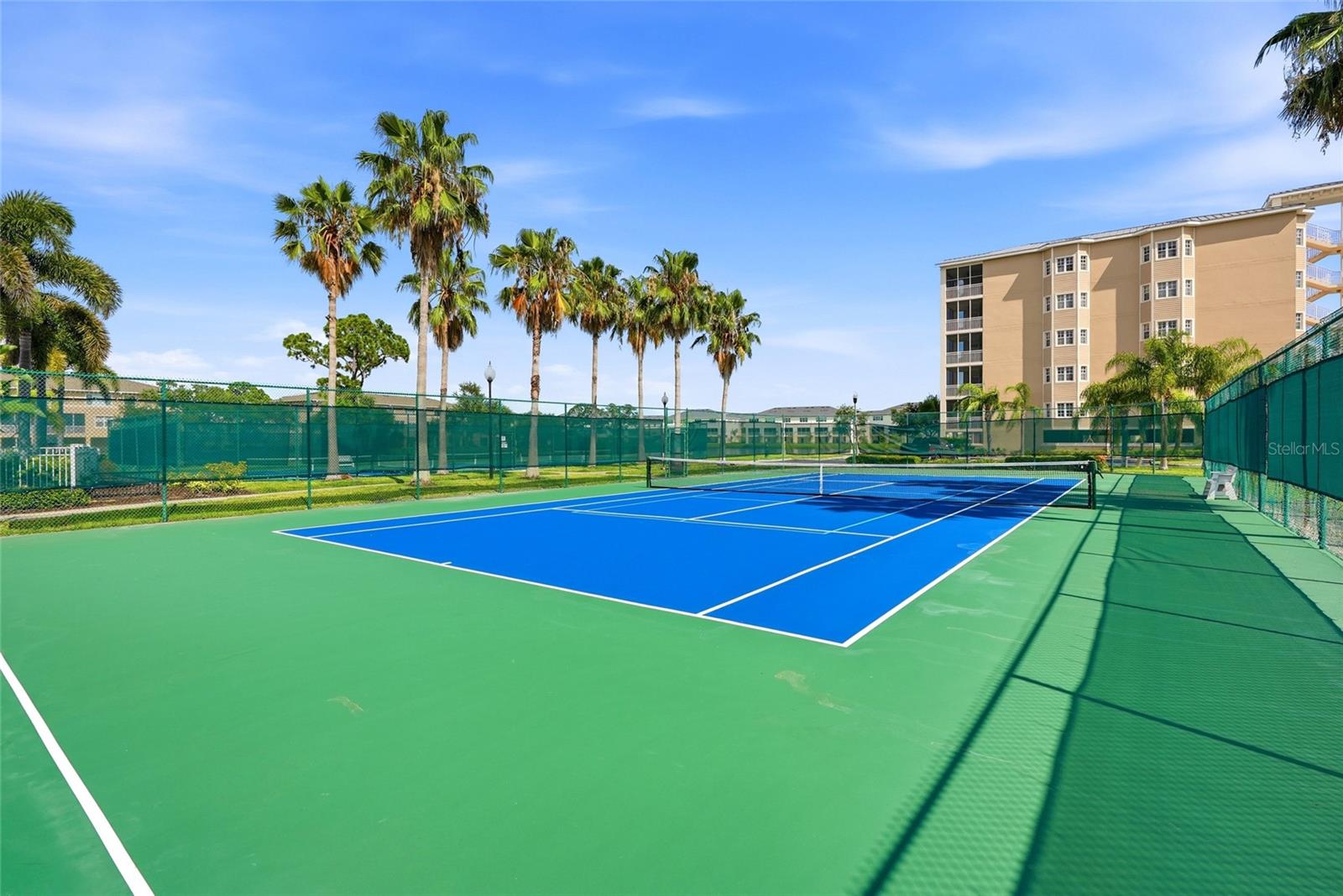 TOWNHOMES OF SEMINOLE ISLE - Residential