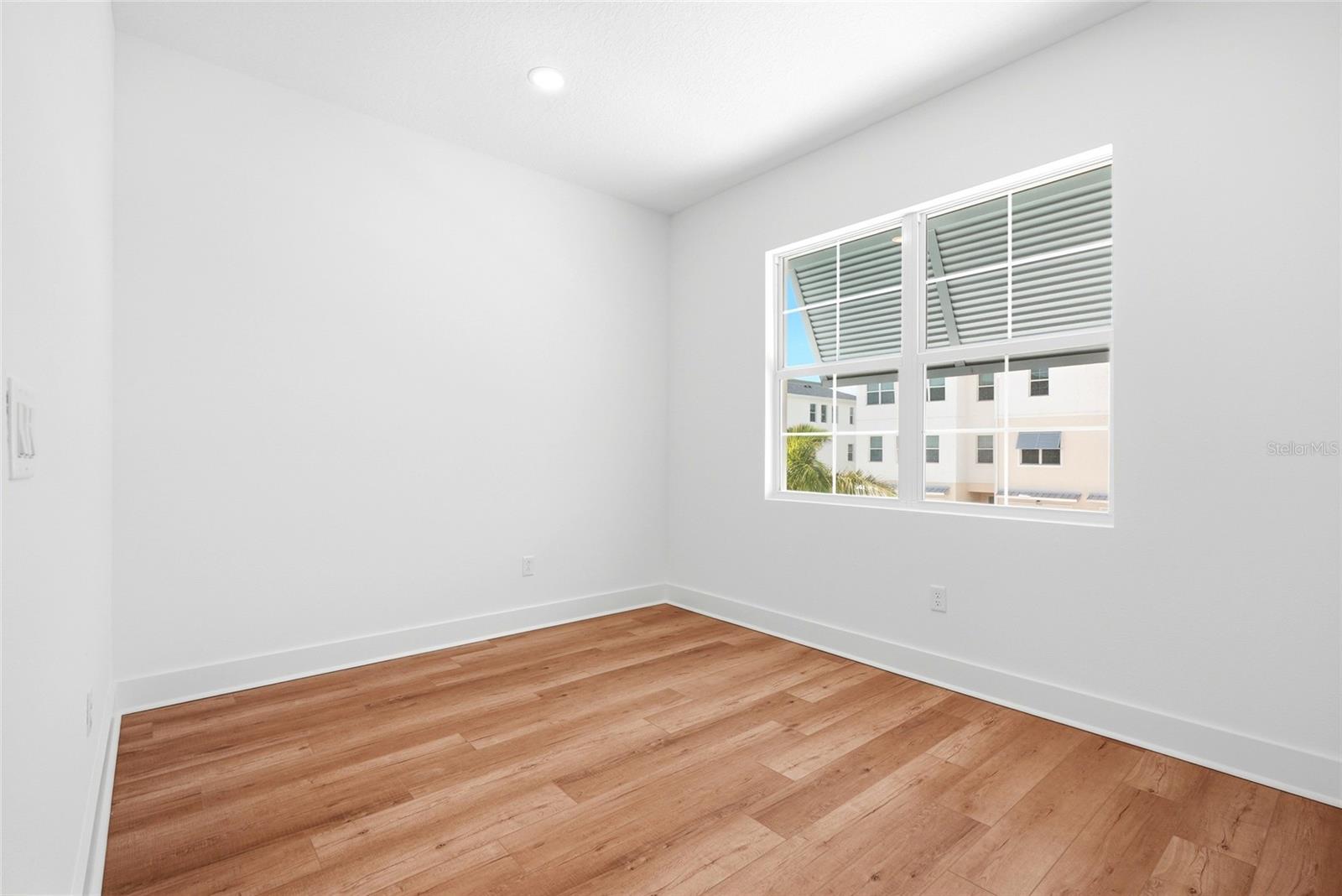 TOWNHOMES OF SEMINOLE ISLE - Residential