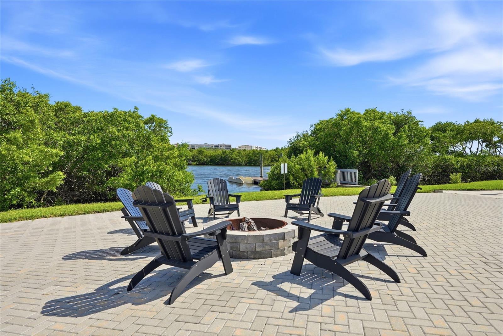 TOWNHOMES OF SEMINOLE ISLE - Residential