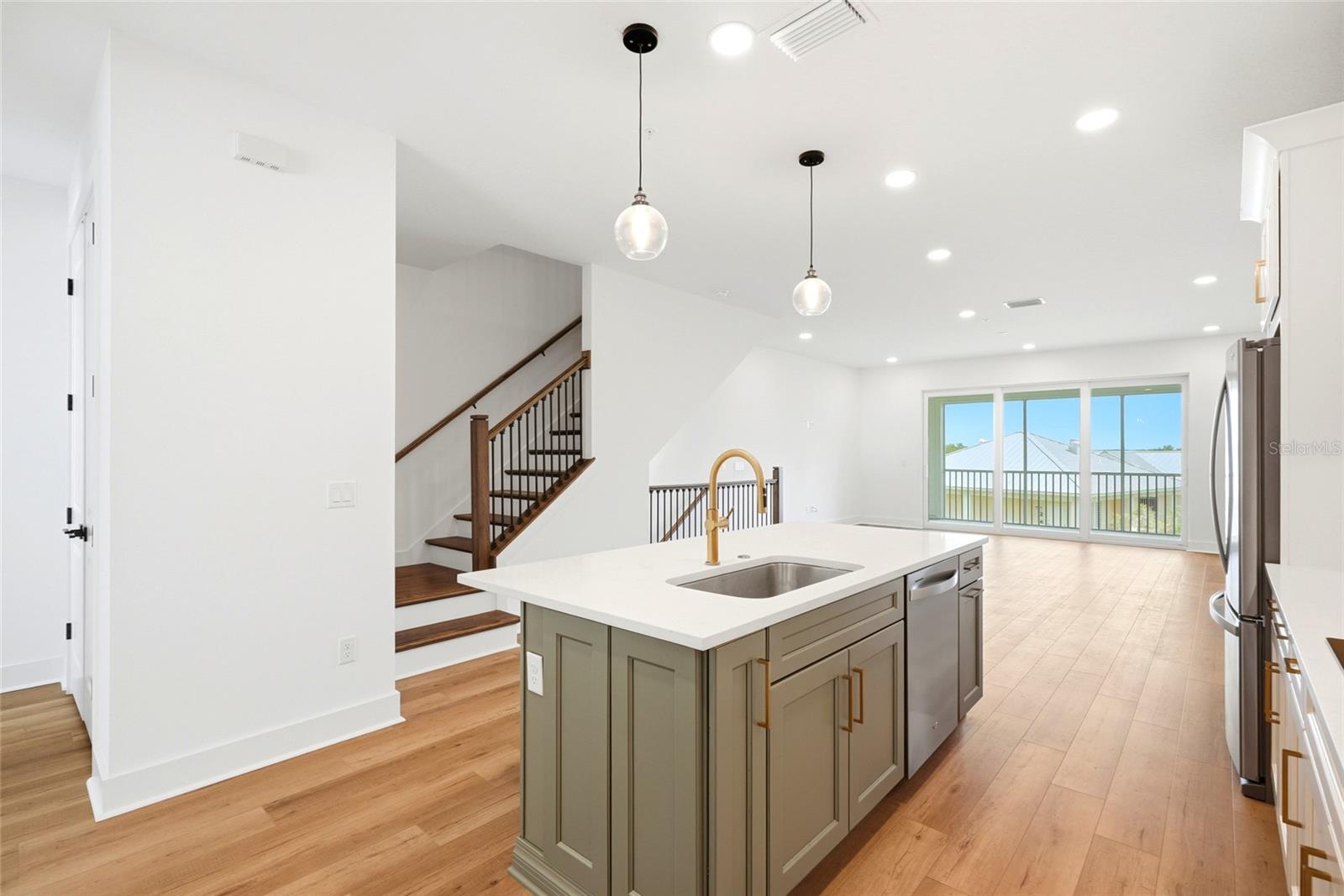 TOWNHOMES OF SEMINOLE ISLE - Residential