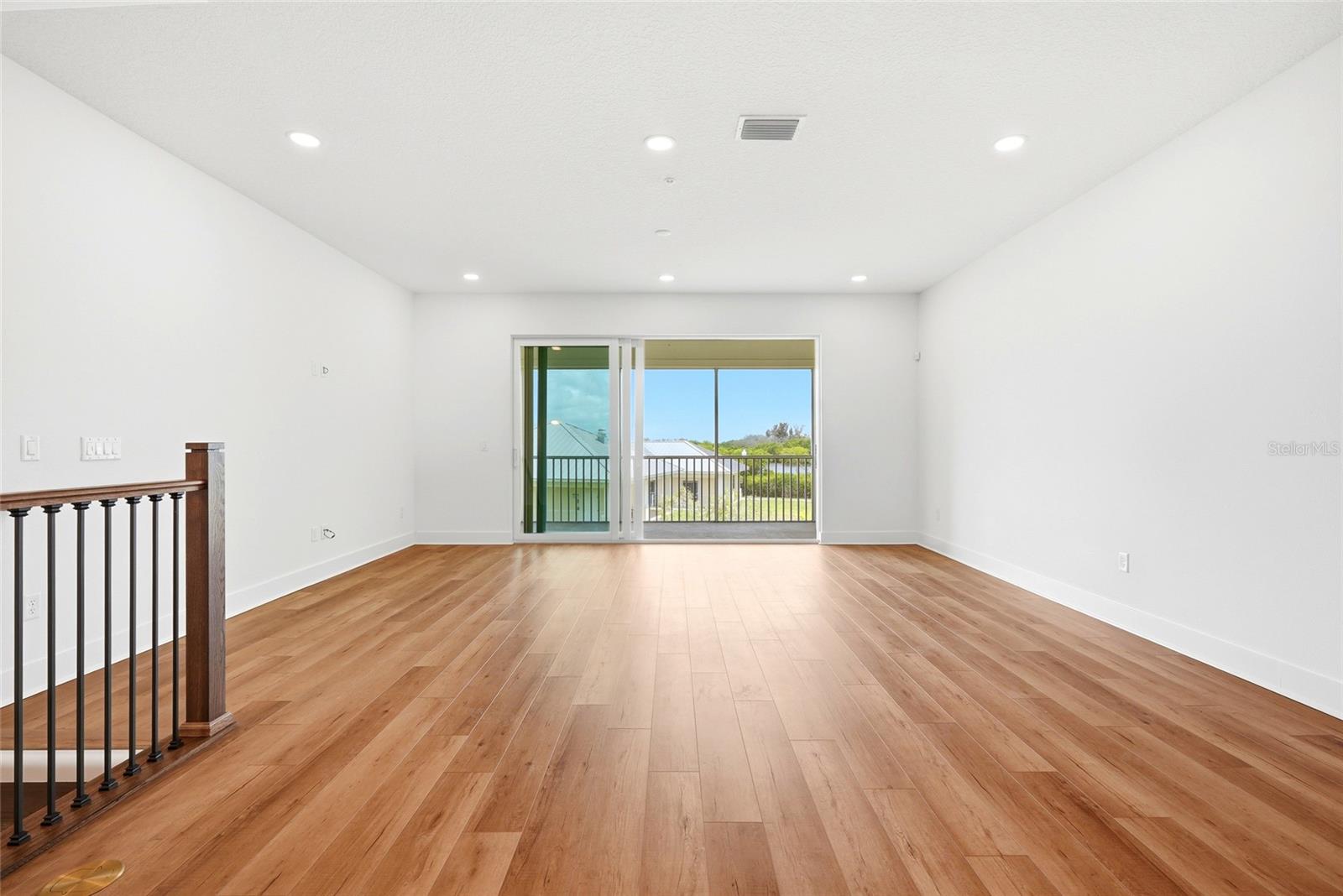 TOWNHOMES OF SEMINOLE ISLE - Residential