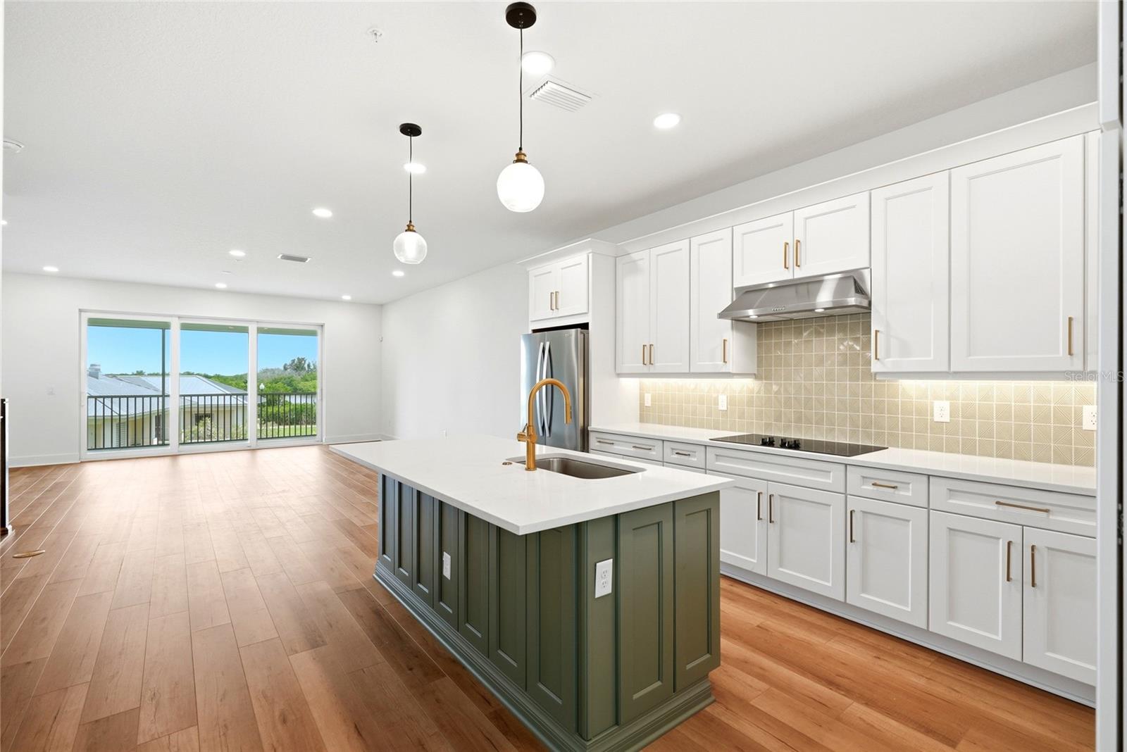 TOWNHOMES OF SEMINOLE ISLE - Residential