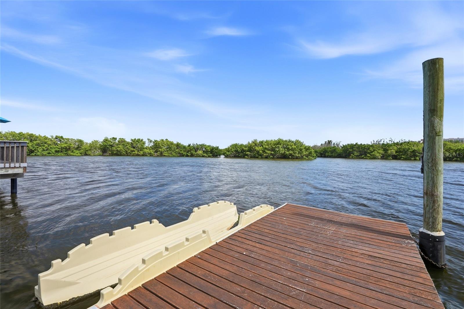 TOWNHOMES OF SEMINOLE ISLE - Residential