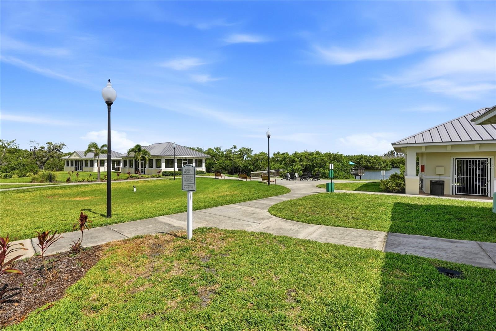 TOWNHOMES OF SEMINOLE ISLE - Residential